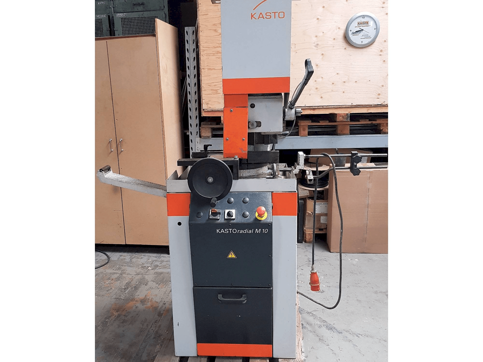 KASTO Radial M 10-maskinen framifrån