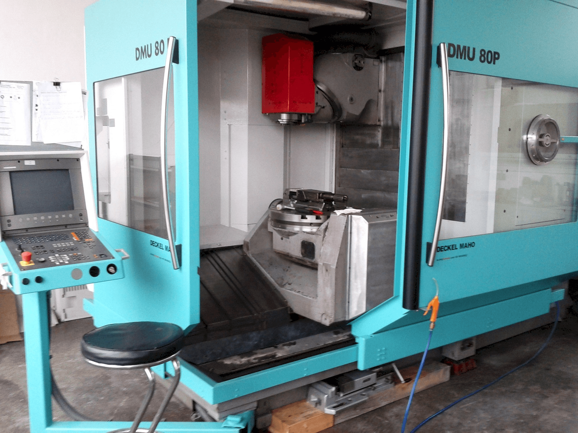 DECKEL MAHO DMU 80P-maskinen framifrån