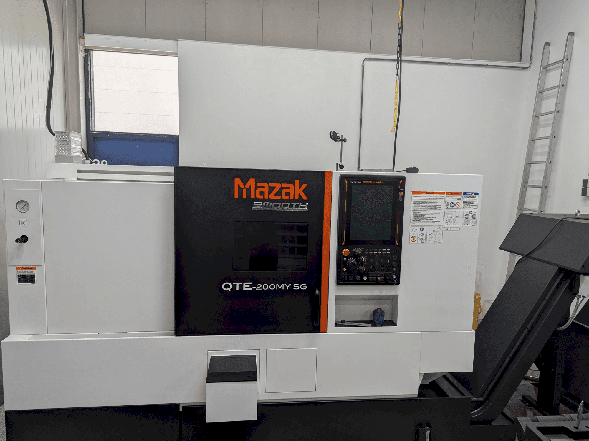 Mazak QTE-200MY SG-maskinen framifrån