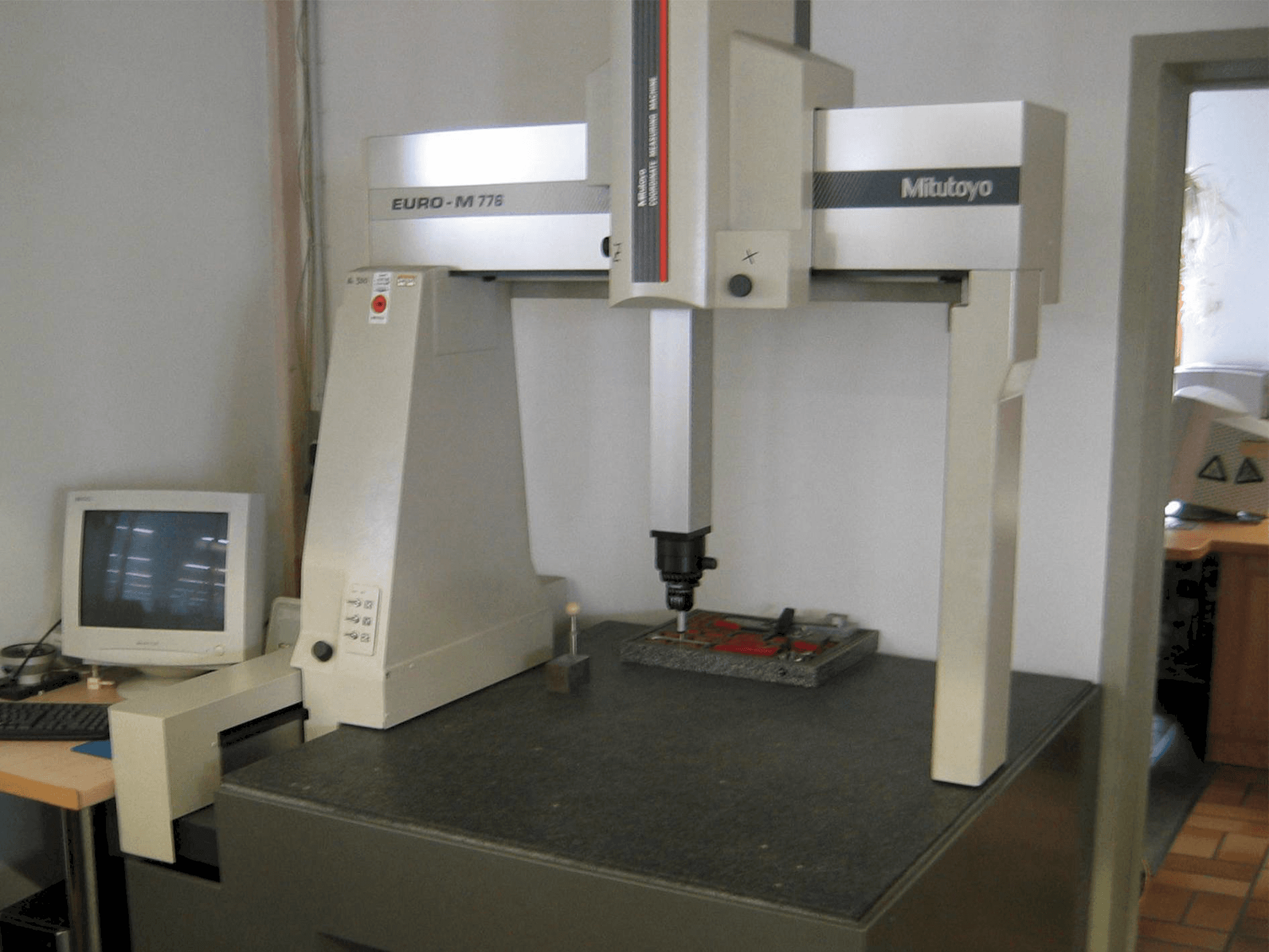 Mitutoyo Messmaschine Euro M-maskinen framifrån