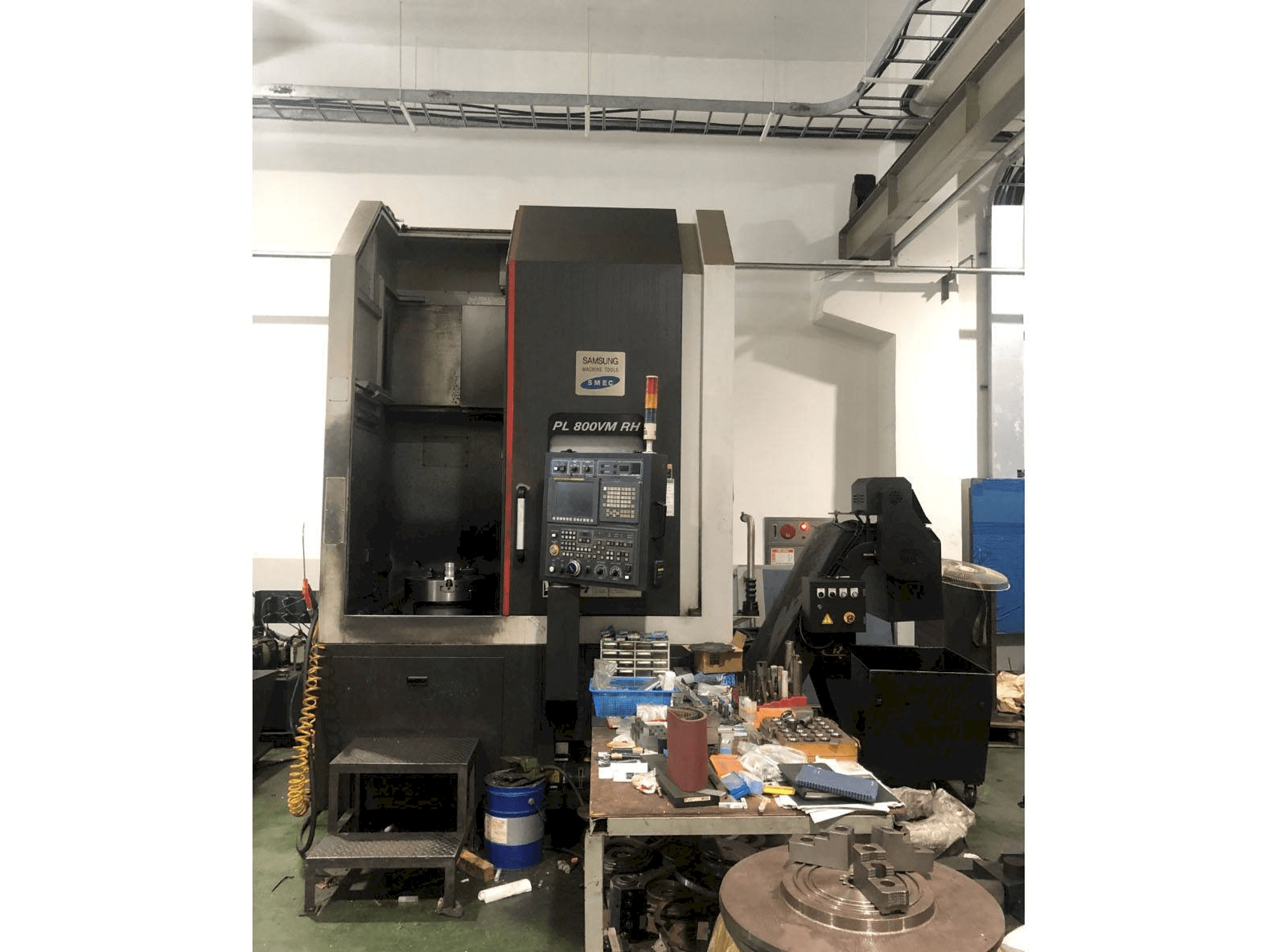 SMEC PL 800VM RH-maskinen framifrån