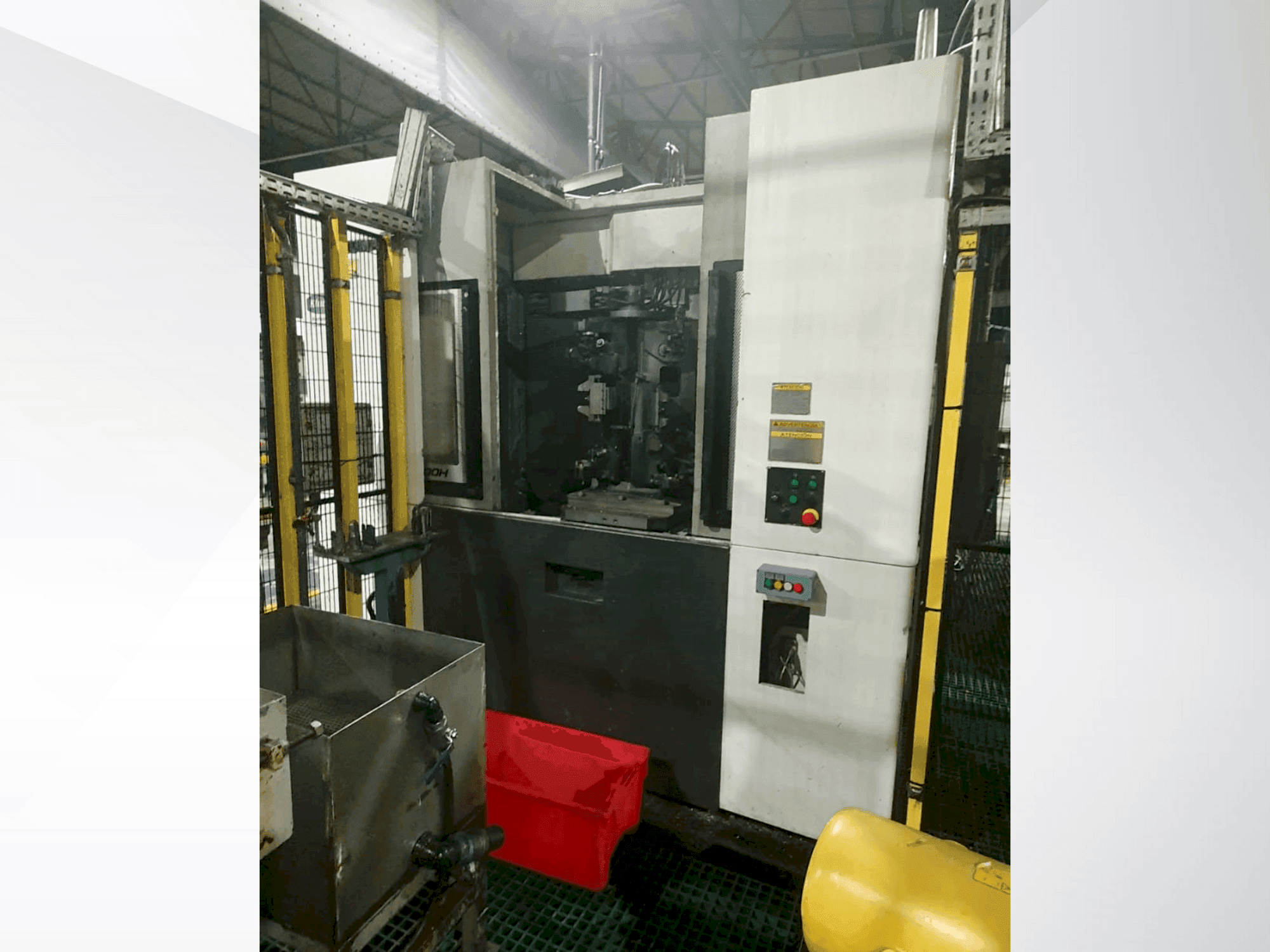 Okuma MB-5000H-maskinen framifrån