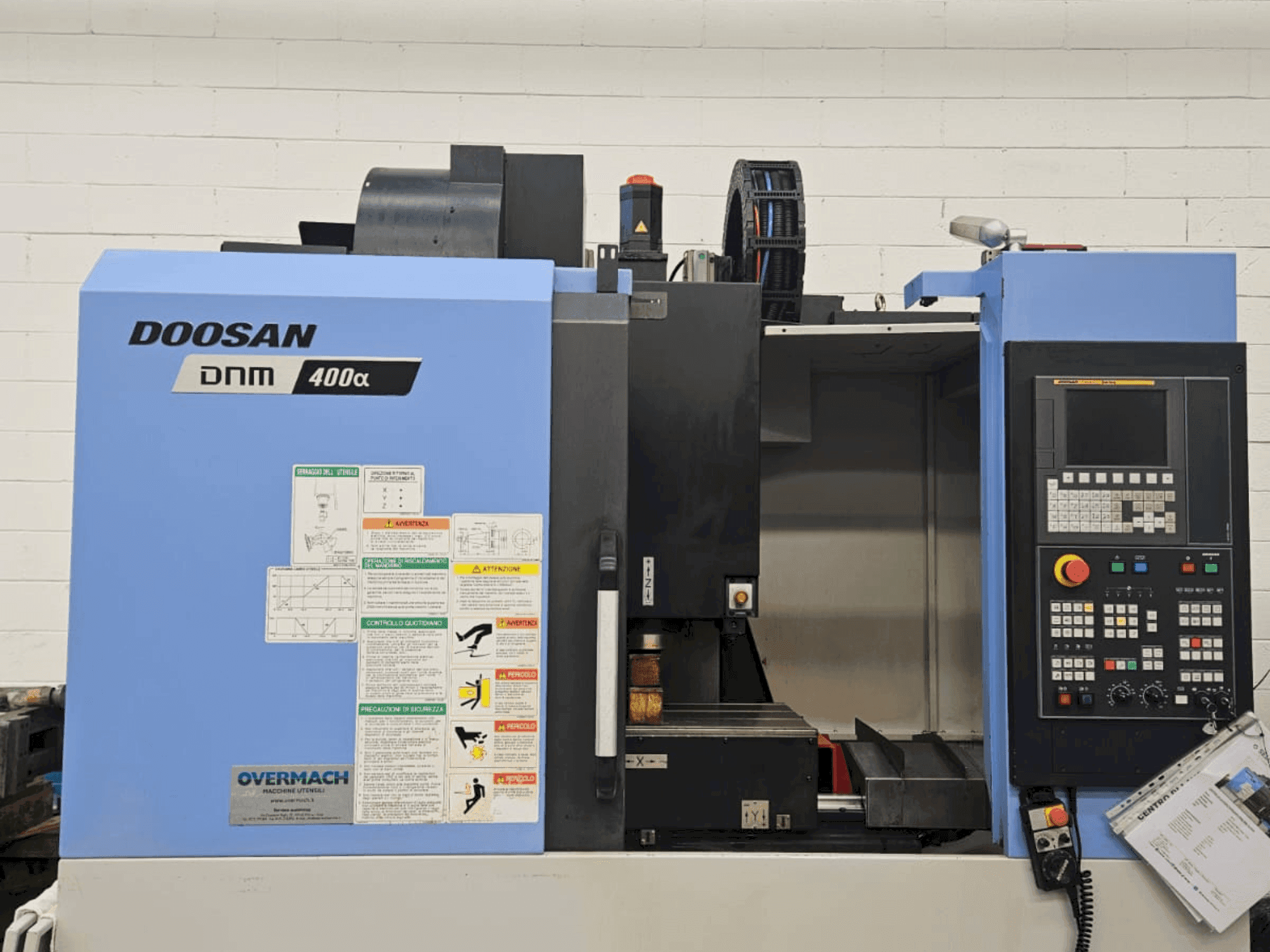 DOOSAN DNM 400 alpha-maskinen framifrån