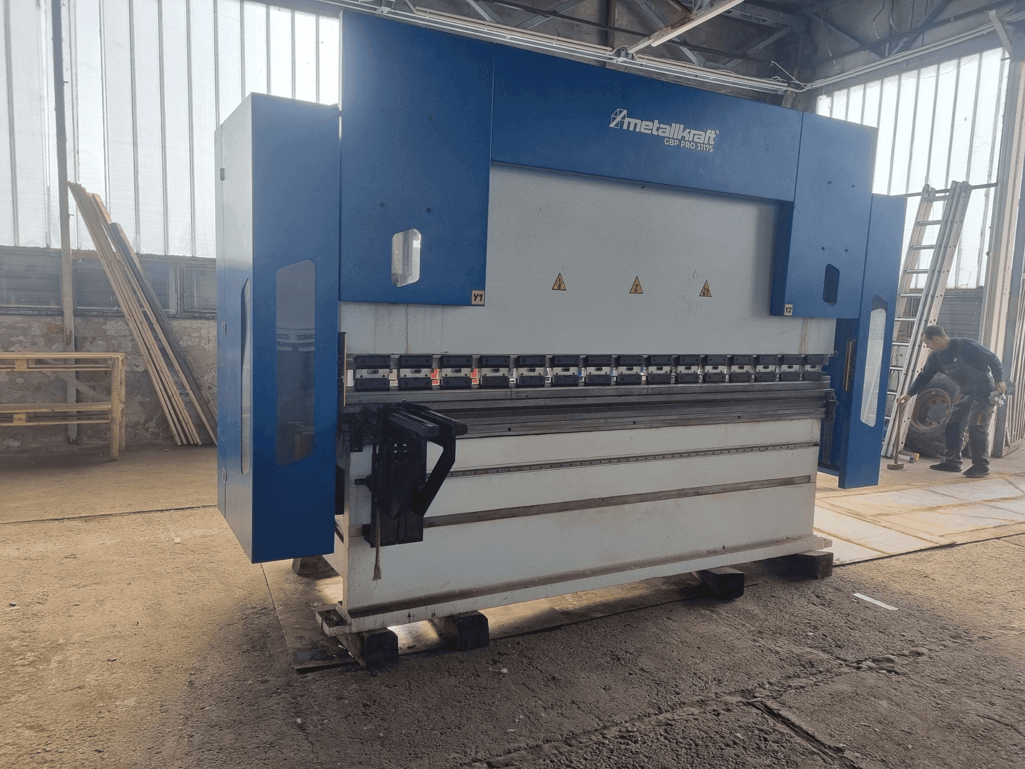 Metallkraft GBP 31175-maskinen framifrån