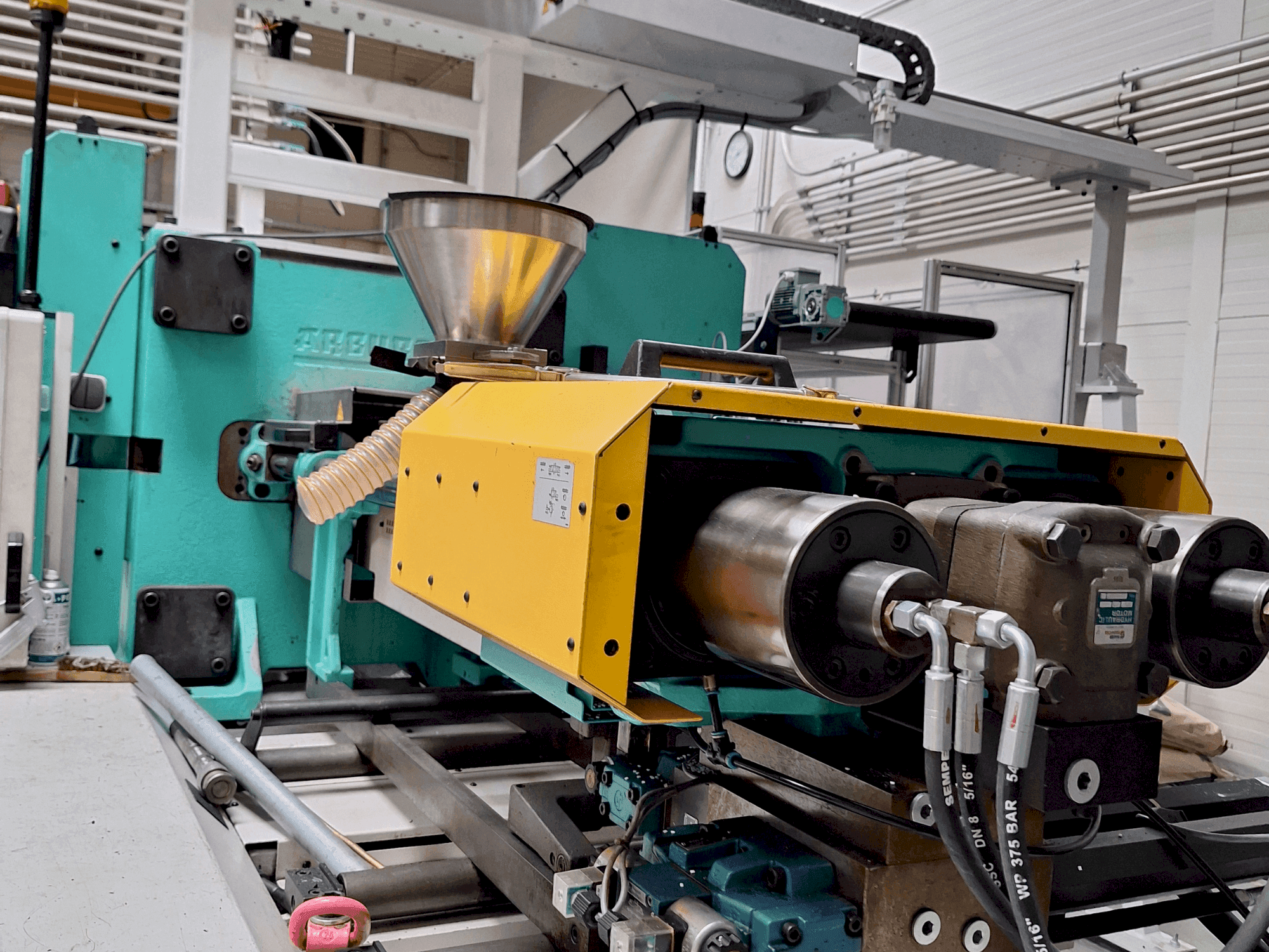 Arburg 630 S 2500-675-maskinen framifrån