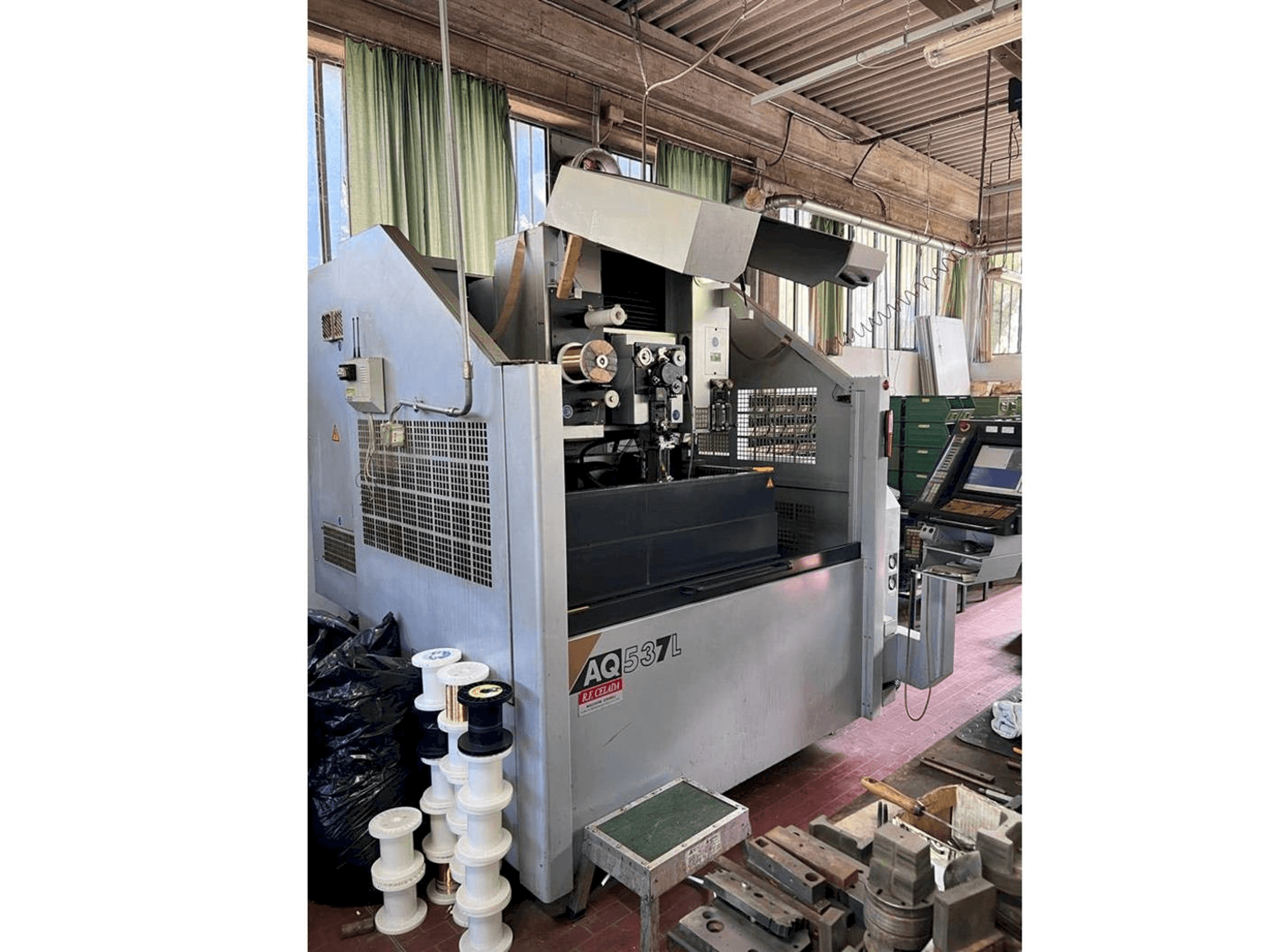 Sodick AQ537L-maskinen framifrån