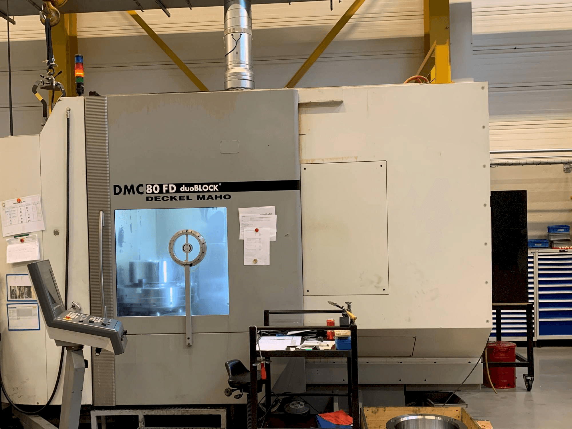 DECKEL MAHO DMC 80 FD duoBLOCK-maskinen framifrån