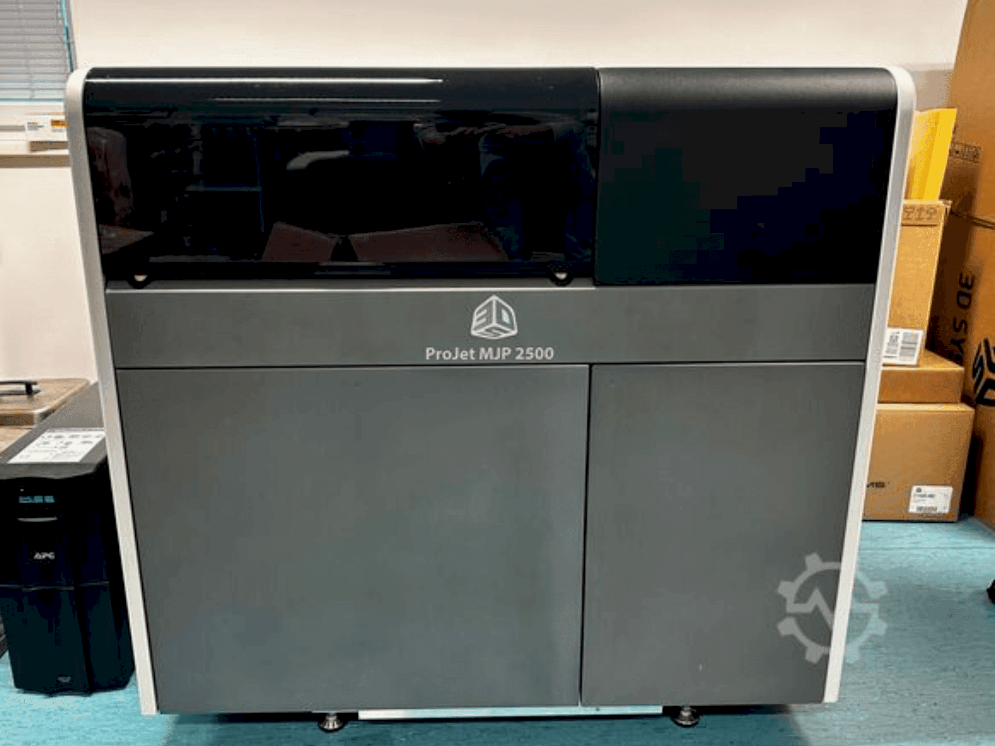 3DSYSTEMS projet 2500 plus-maskinen framifrån