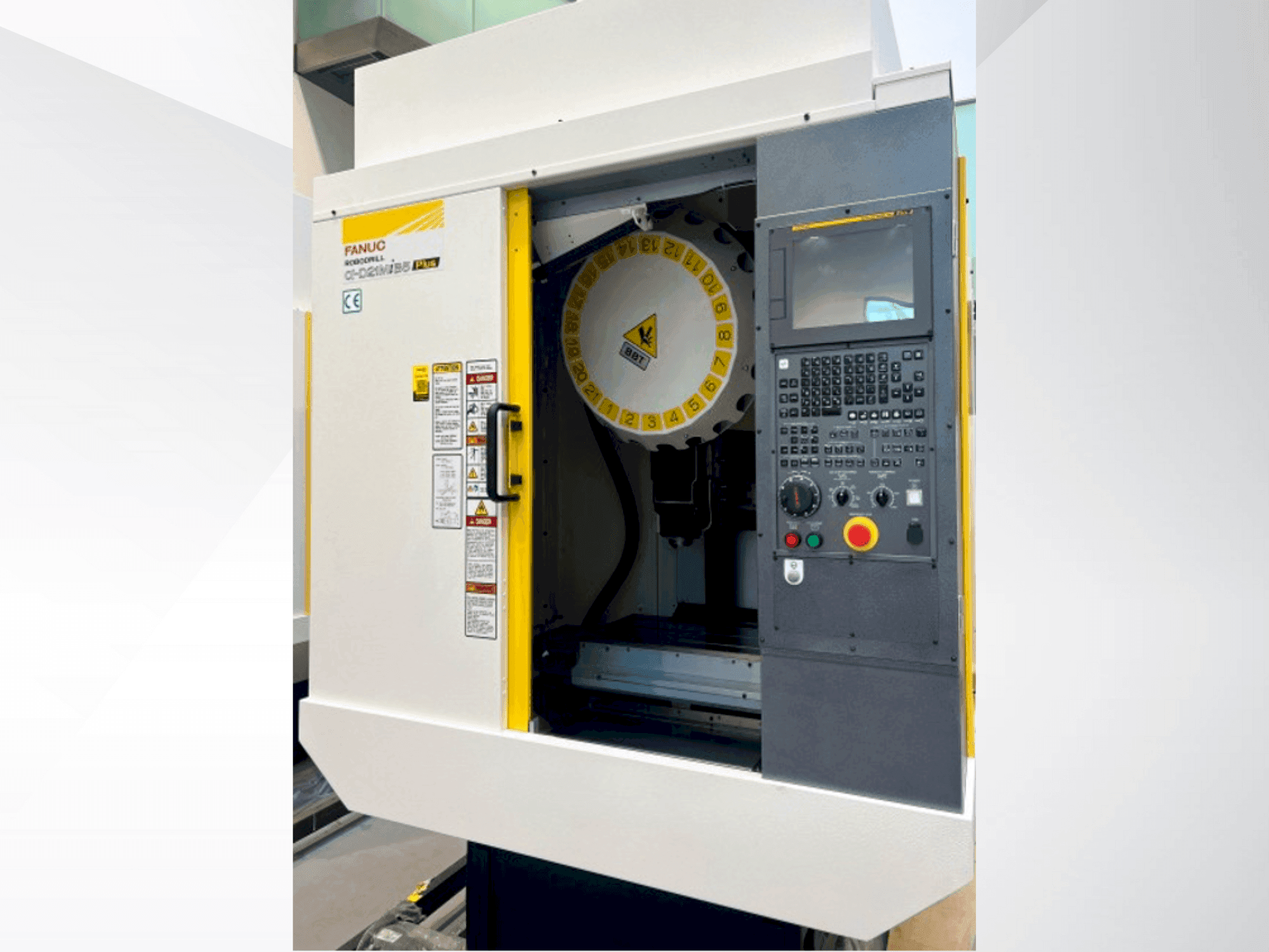 FANUC ROBODRILL α-D21MiB5P-maskinen framifrån