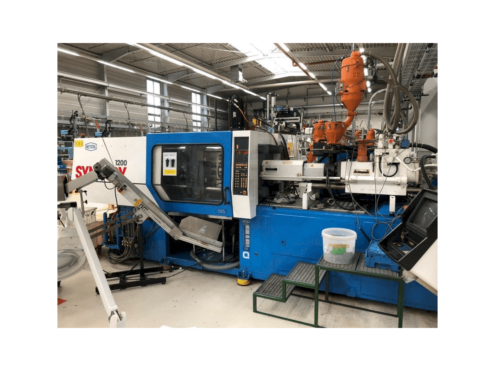 Netstal Synergy S1200-230-maskinen framifrån