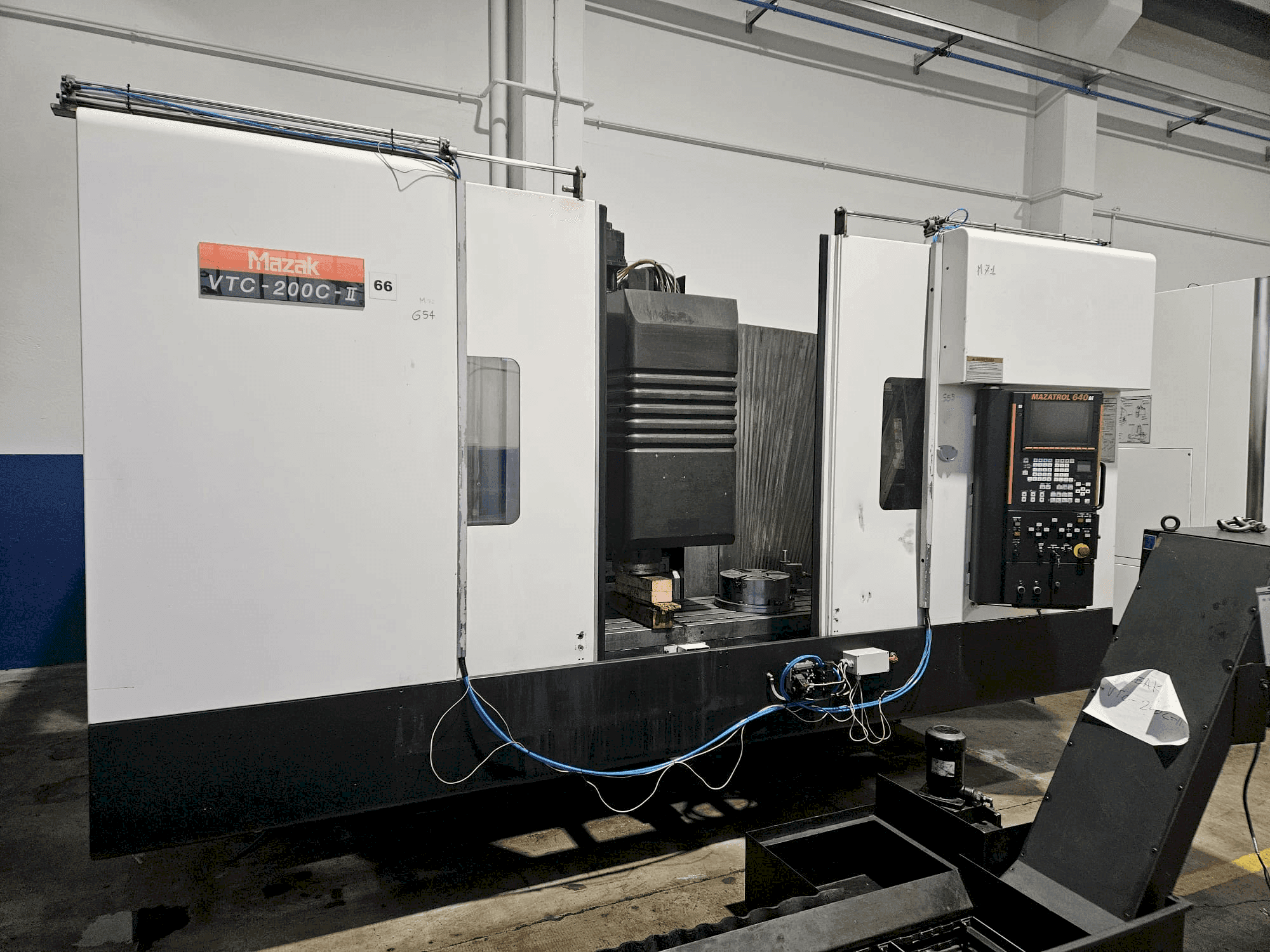 Mazak VTC 200 C II-maskinen framifrån