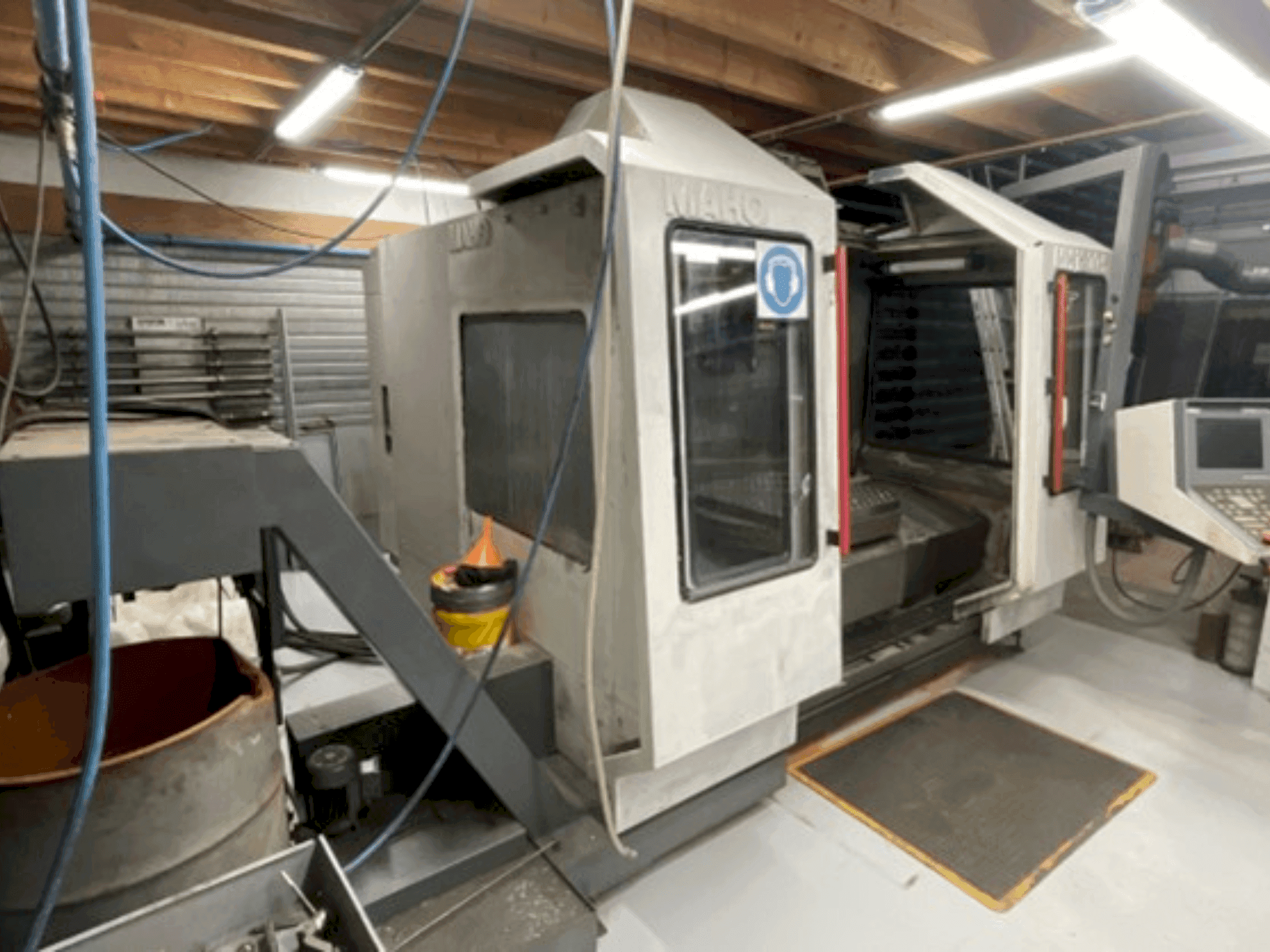 MAHO MH1200S-maskinen framifrån