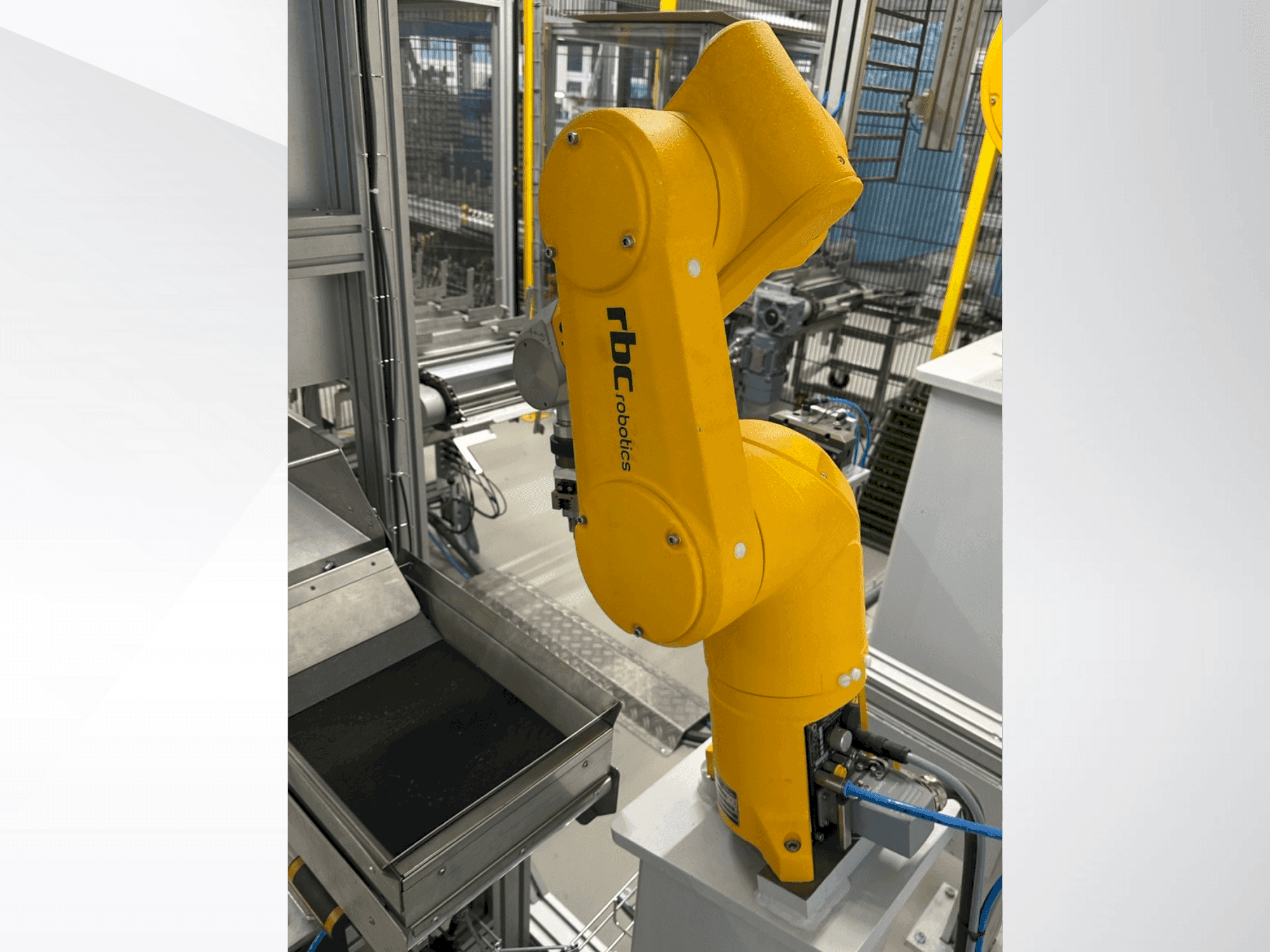 STAUBLI TX60-maskinen framifrån