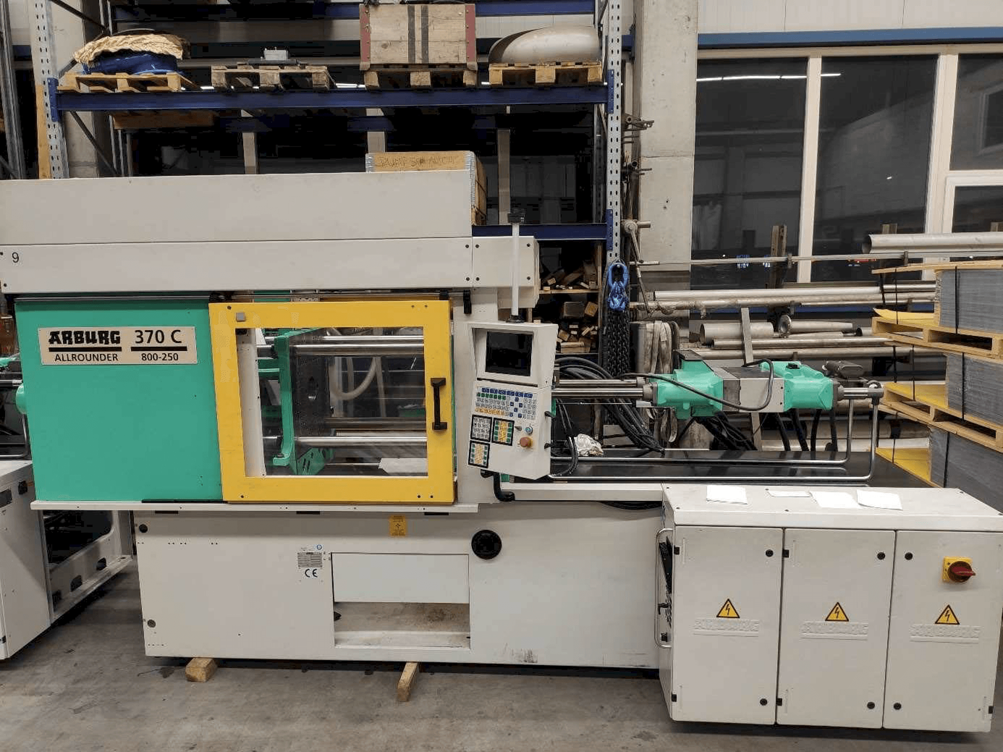 Arburg 370C-800-250-maskinen framifrån