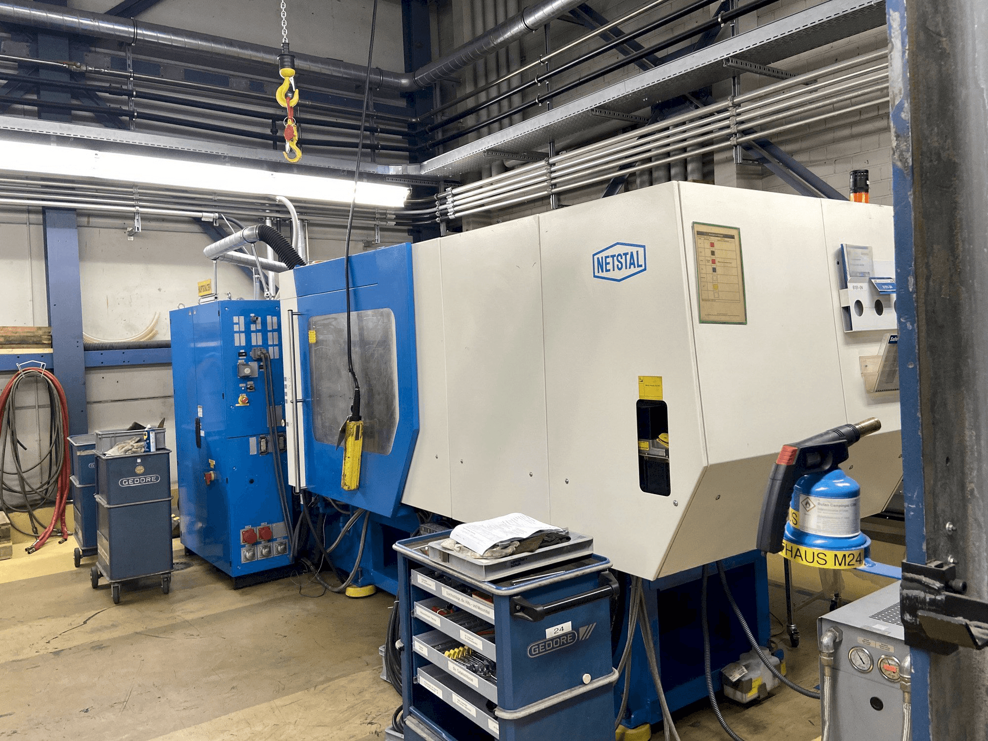 Netstal Synergy 1500K/460-maskinen framifrån