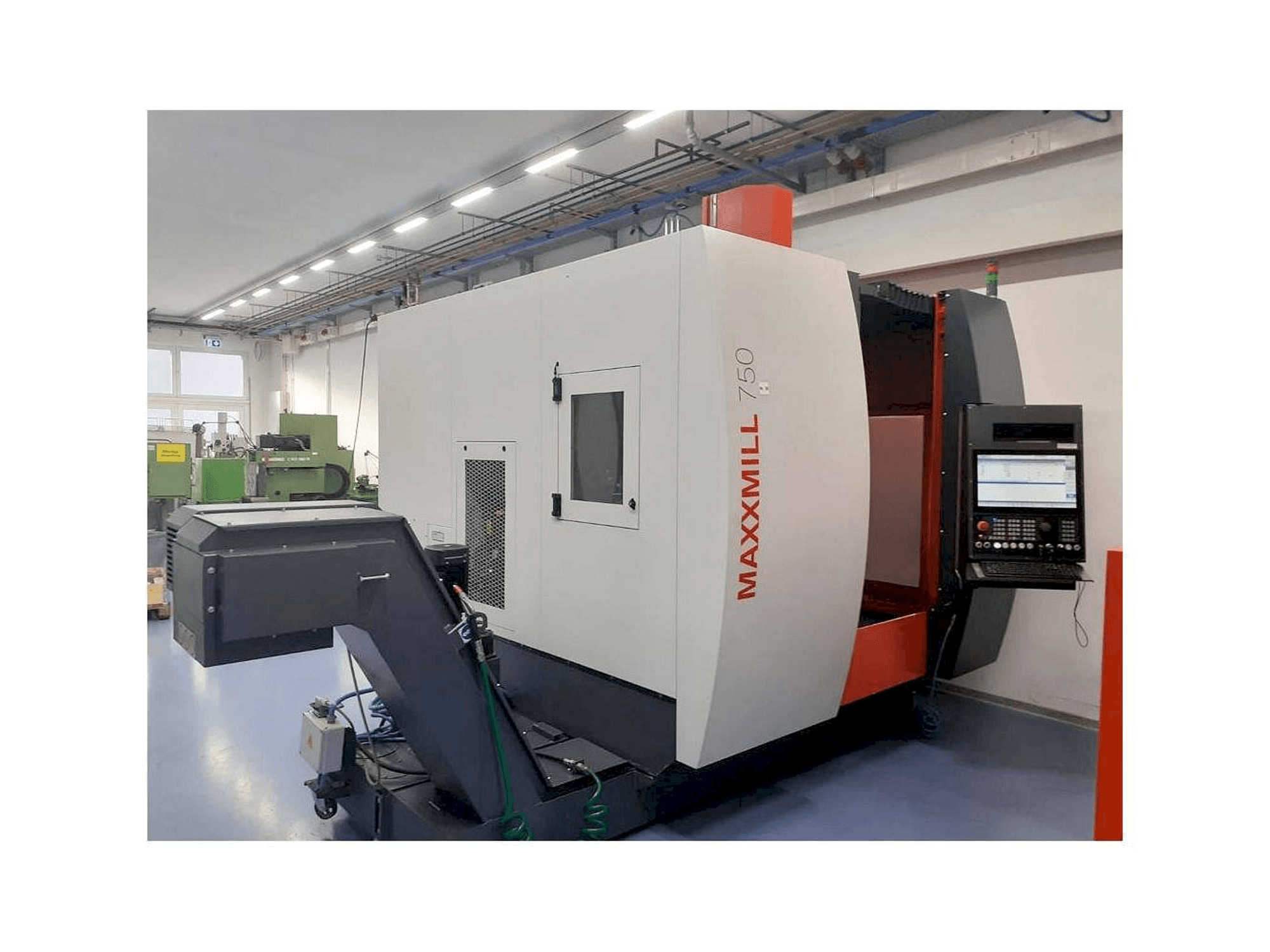 EMCO Maxxmill 750-maskinen framifrån