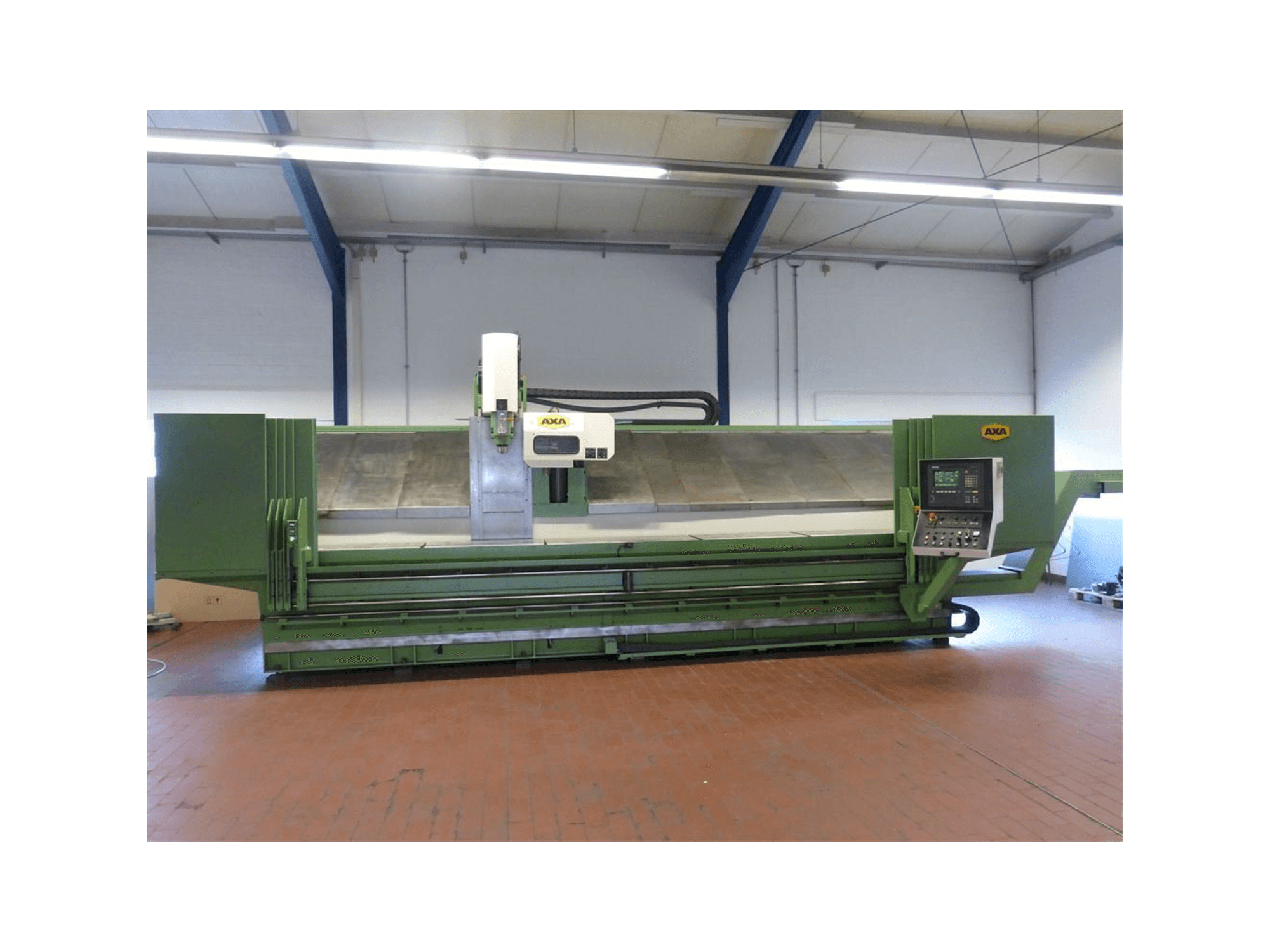 AXA VSC 1-5000M/E-maskinen framifrån