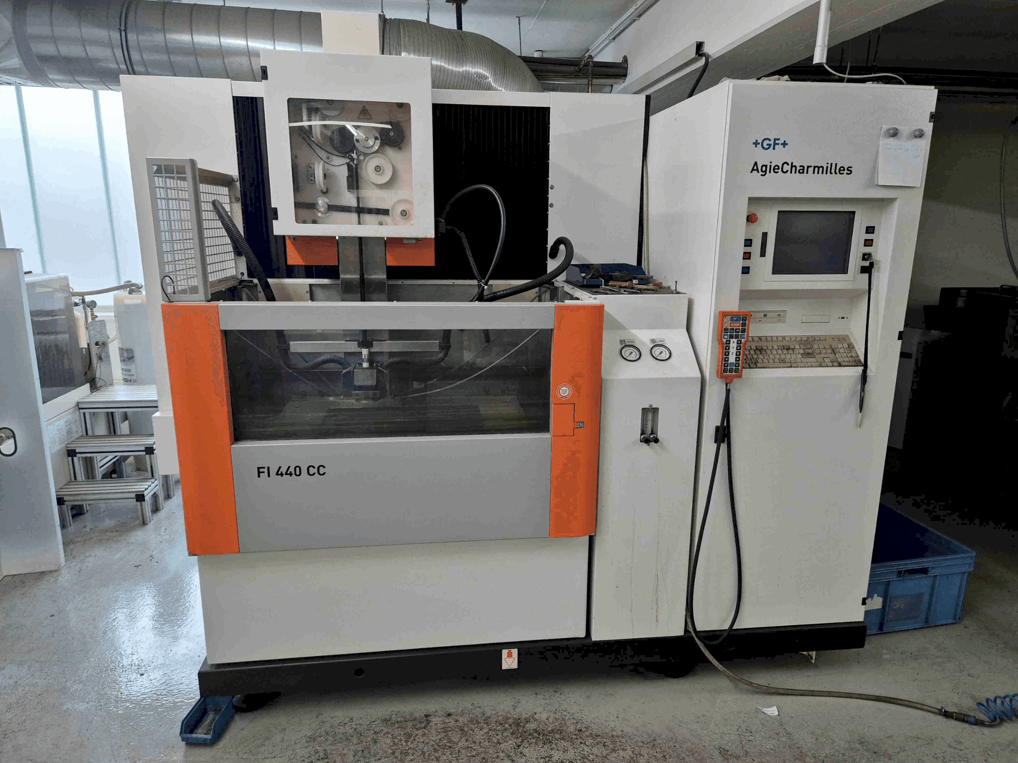 CHARMILLES FI 440 CC-maskinen framifrån