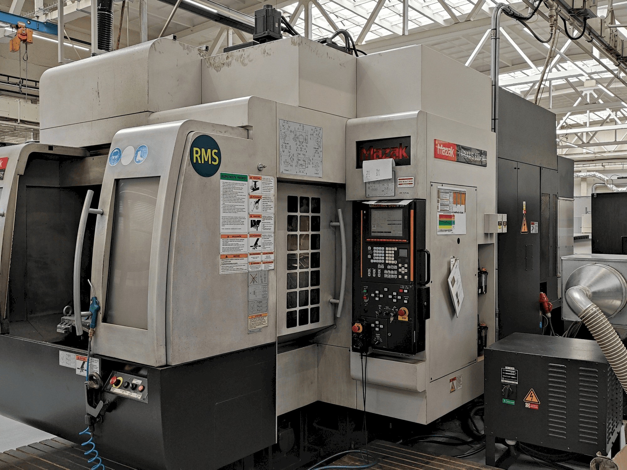 Mazak Variaxis 630-5X-maskinen framifrån