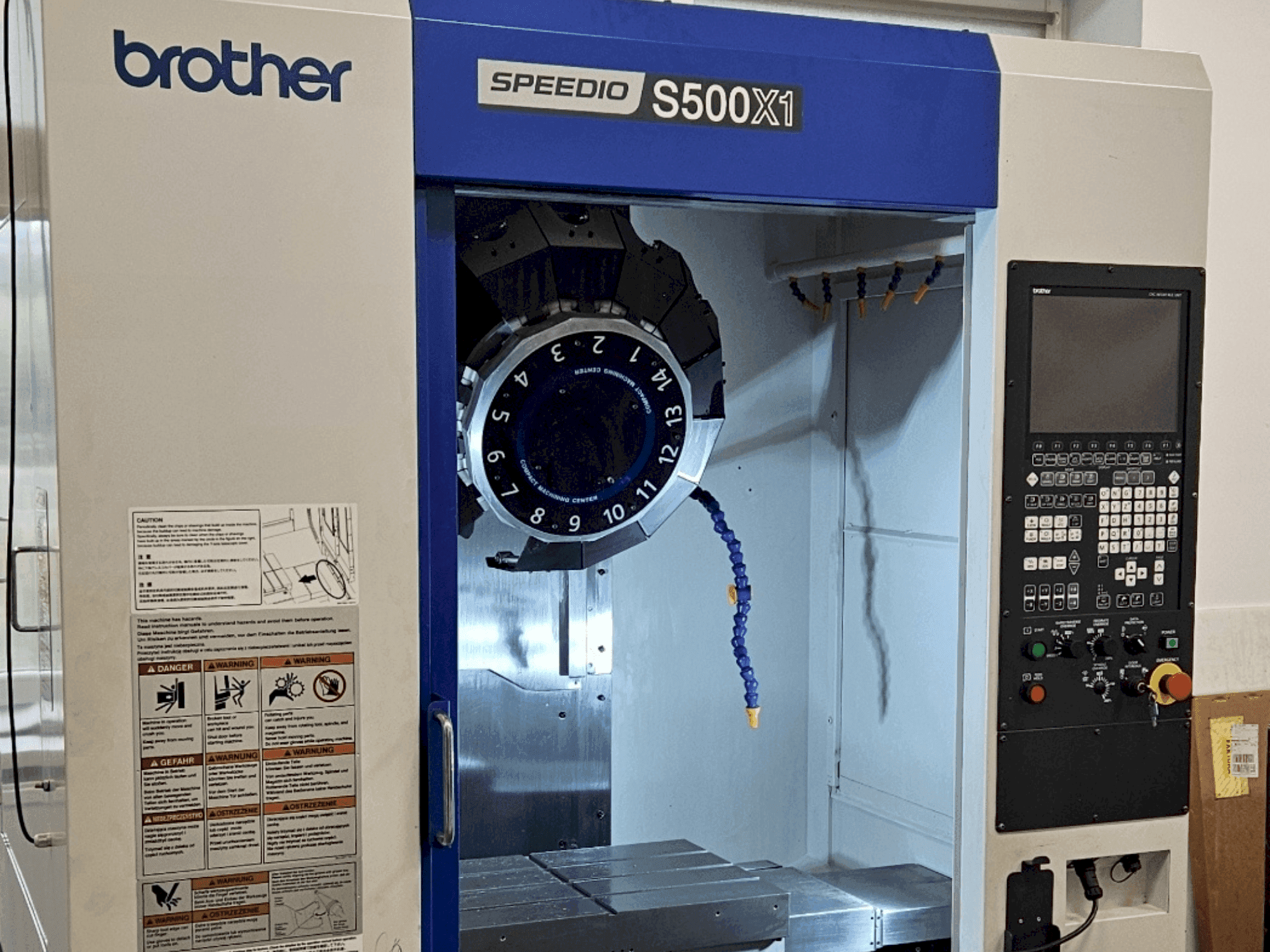 Brother Speedio S500X1-maskinen framifrån