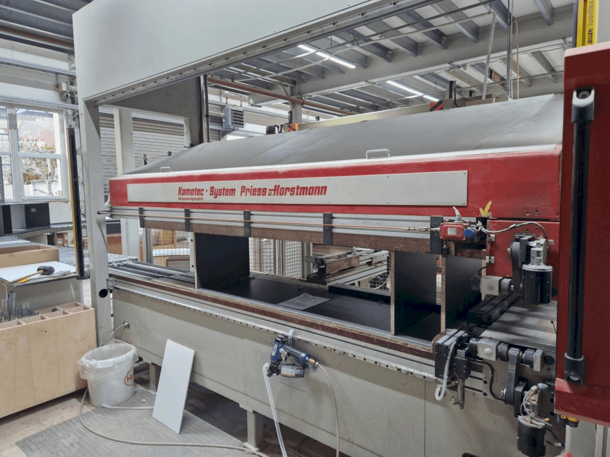 Priess & Horstmann PBA-52M-maskinen framifrån