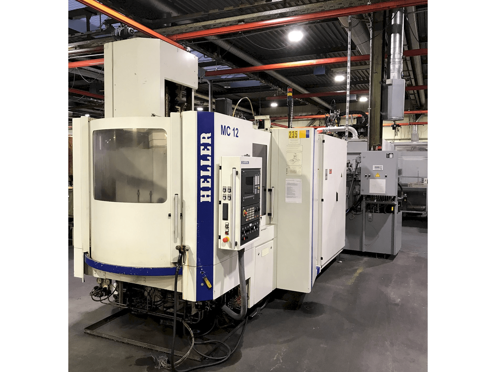 HELLER MC 12-maskinen framifrån