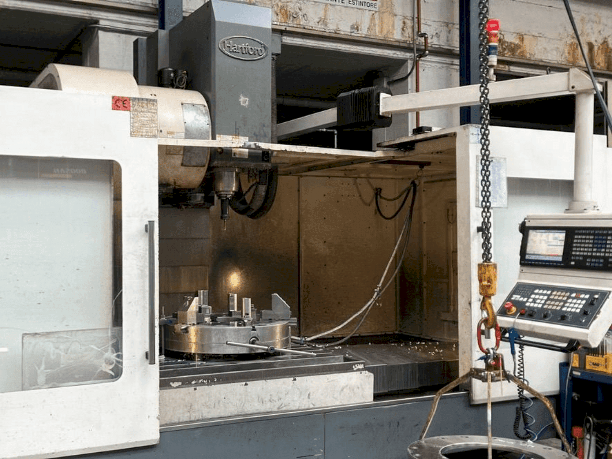 HARTFORD HCMC 18-maskinen framifrån