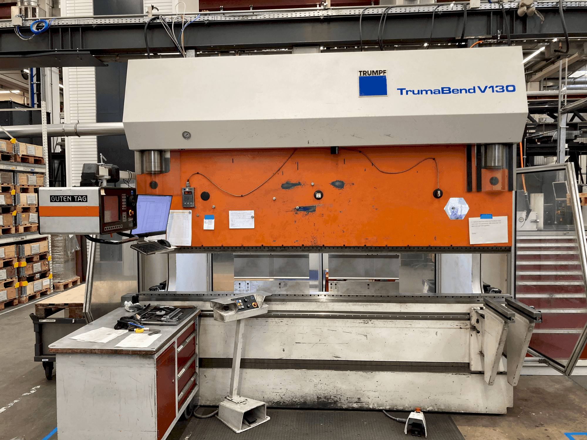 TRUMPF TrumaBend V130-maskinen framifrån
