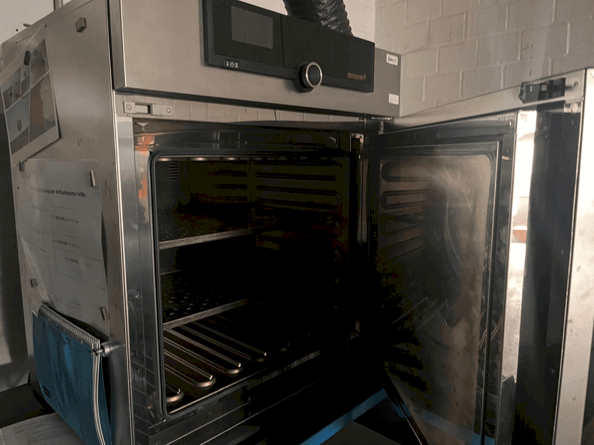 MEMMERT UN110-maskinen framifrån