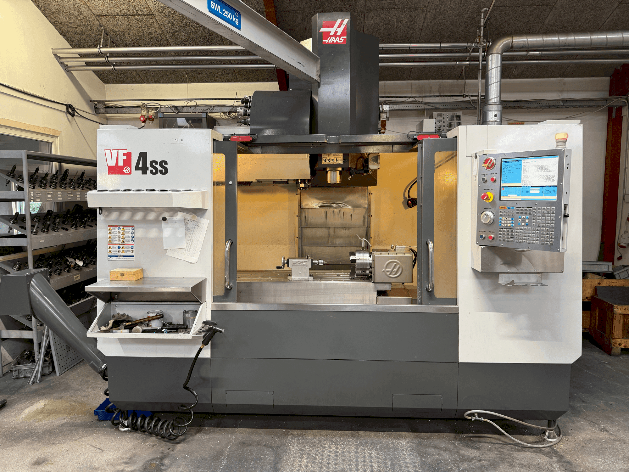 HAAS VF-4SS-maskinen framifrån
