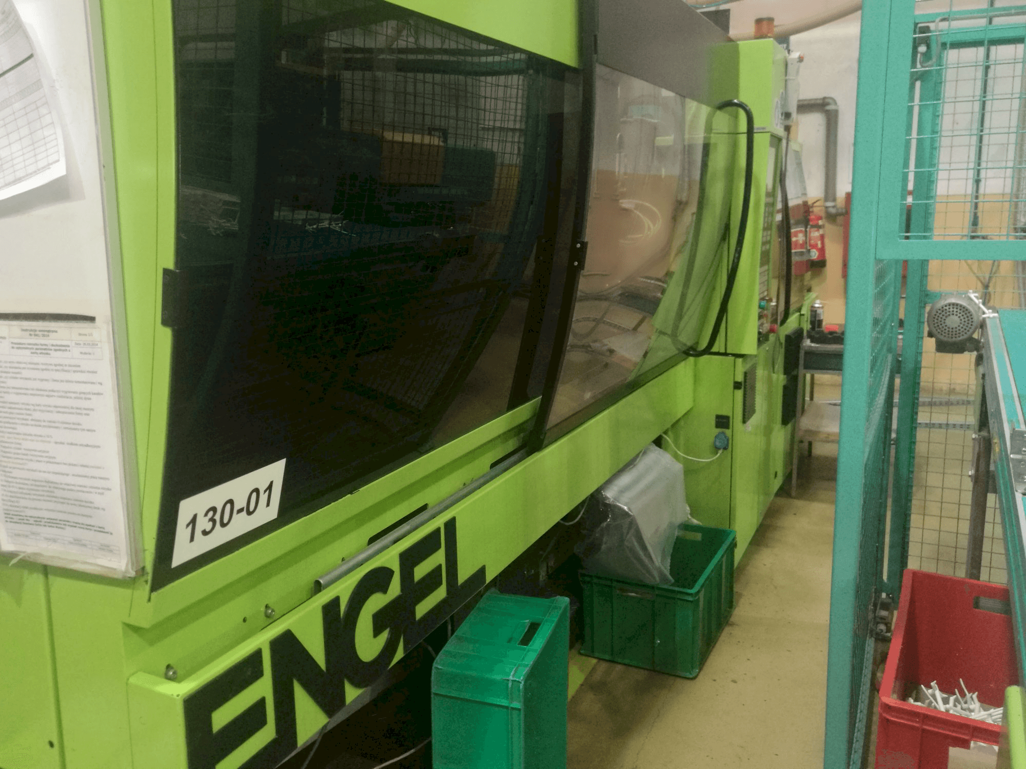 ENGEL-maskinen sedd från vänsterVICTORY 650/130 Tech