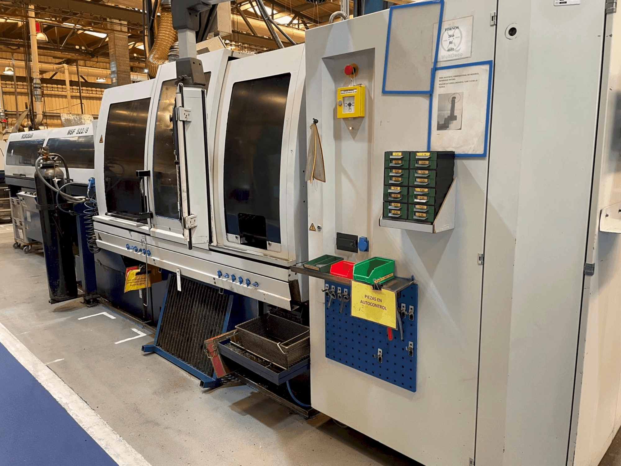 TORNOS MultiDeco 20-8b-maskinen framifrån