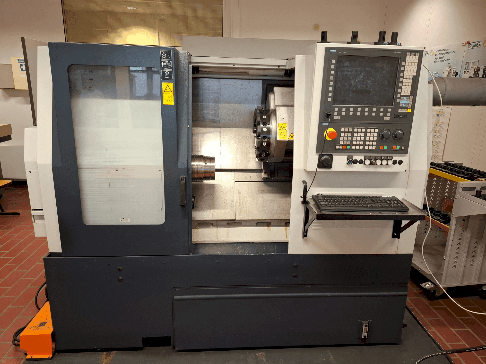 SPINNER TC 400 52 MC-maskinen framifrån