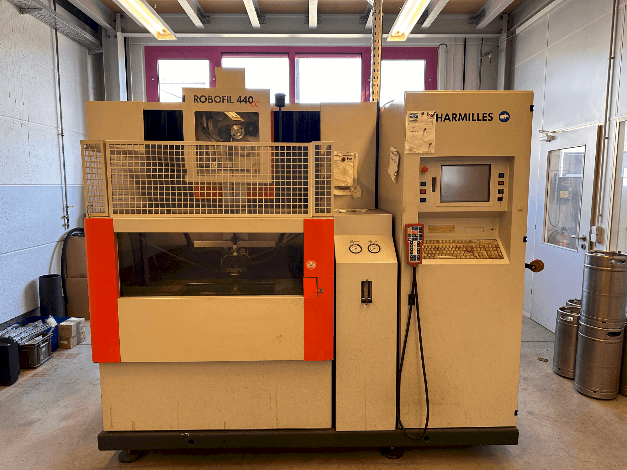 CHARMILLES Robofil 440 CC-maskinen framifrån