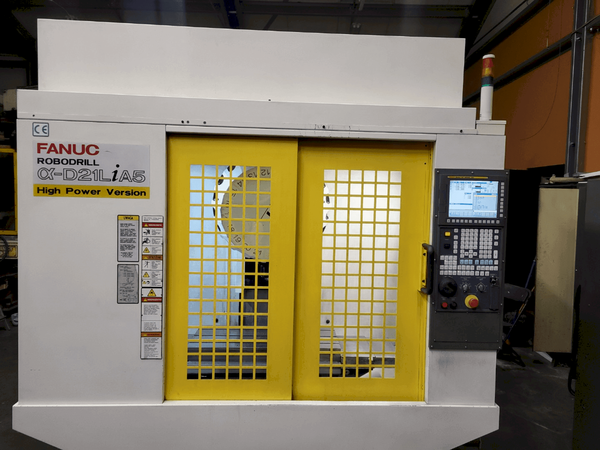 FANUC Robodrill α-D21LiA5-maskinen framifrån