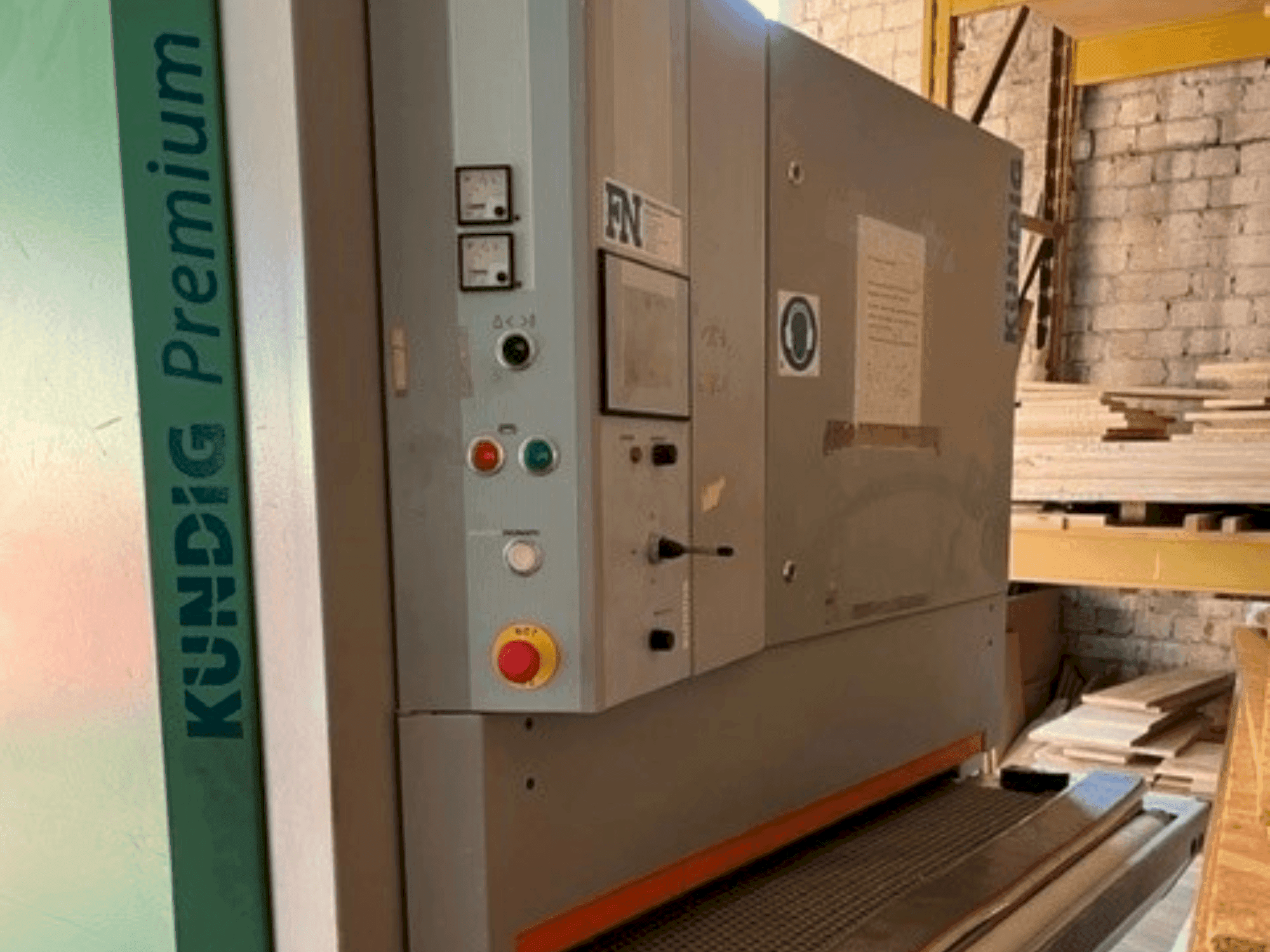 Kundig Premium 2 1100-RE-maskinen framifrån