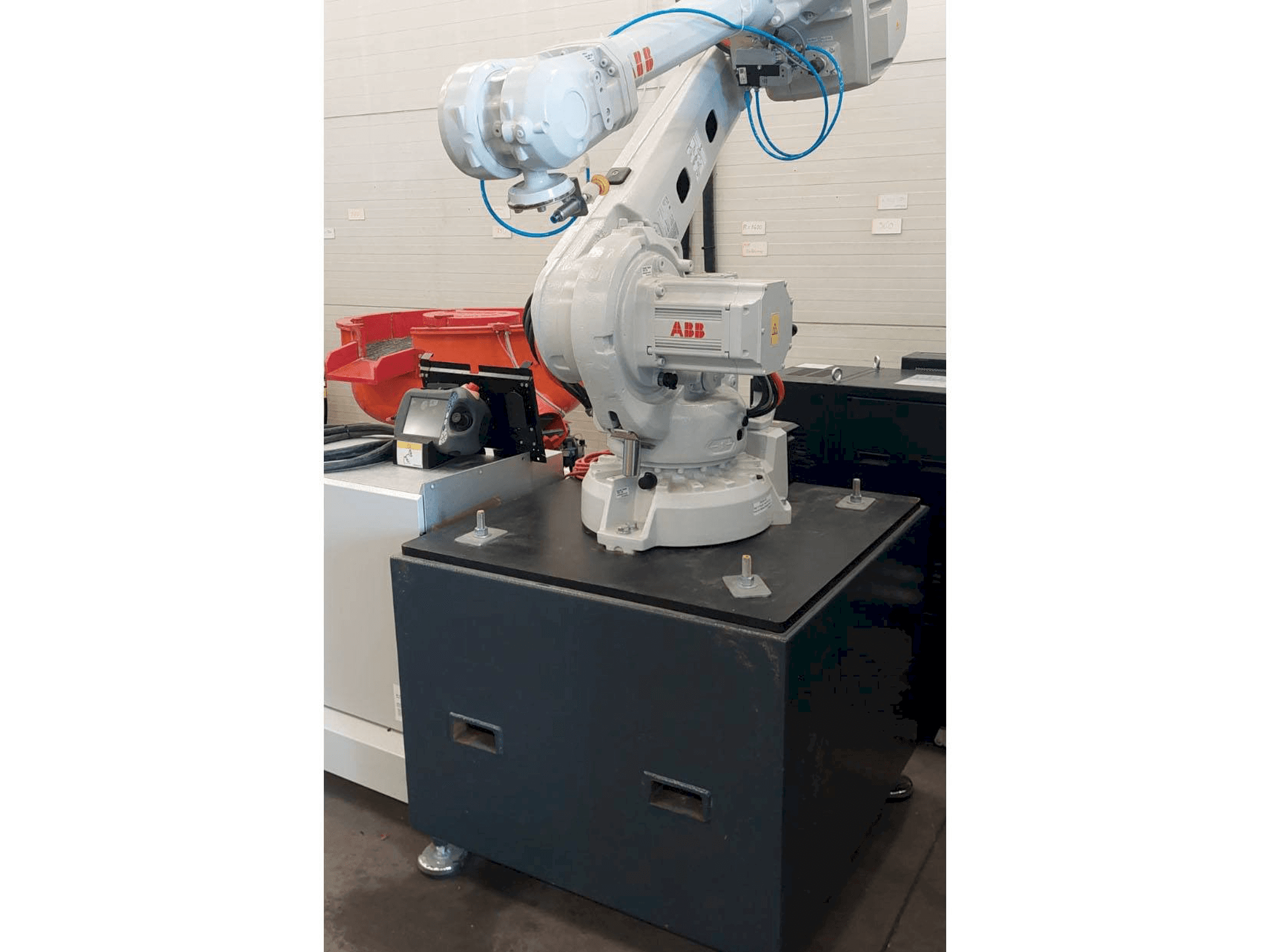 ABB IRB 4600-maskinen framifrån