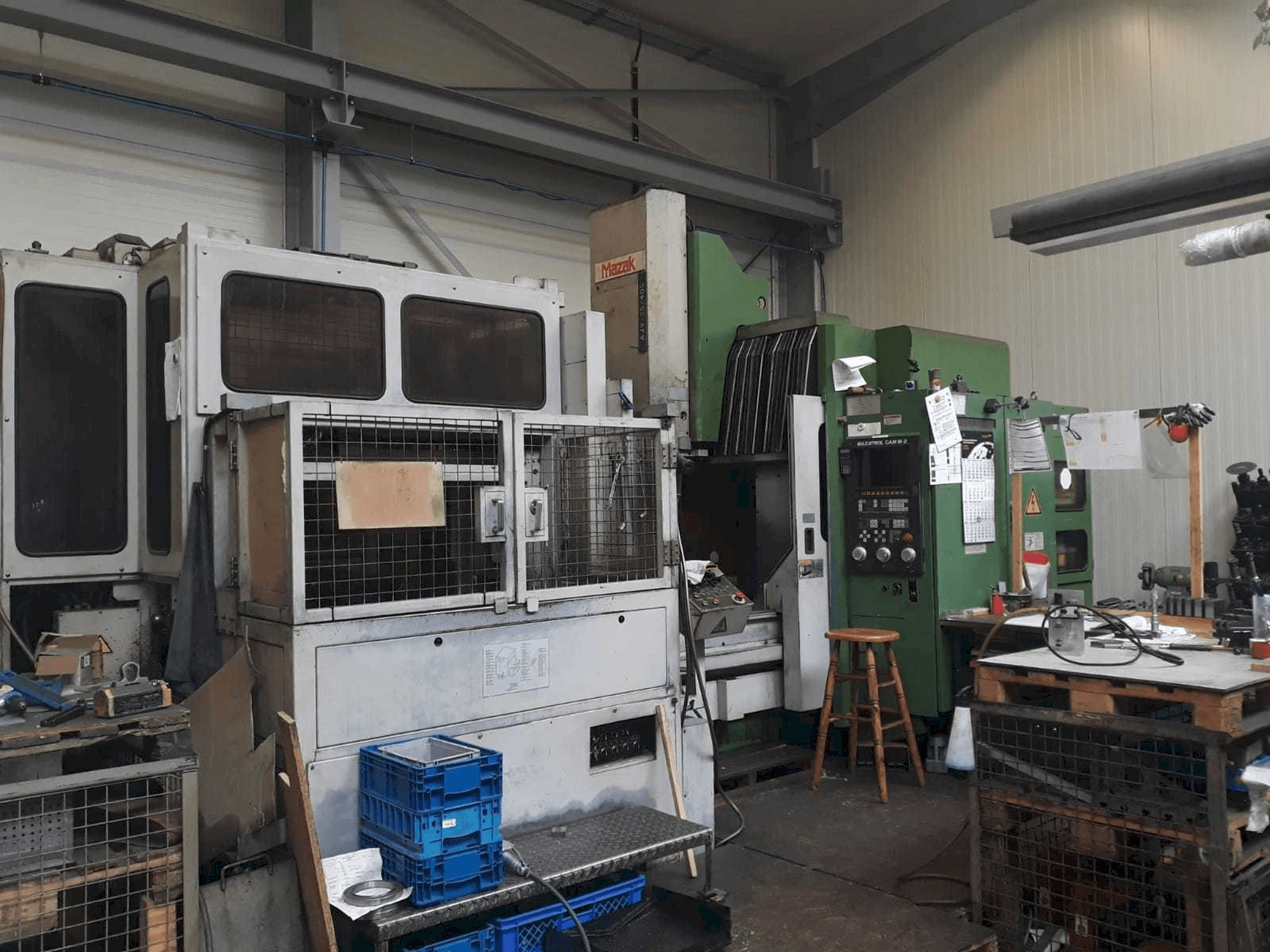 Mazak AJV 25/405-maskinen framifrån