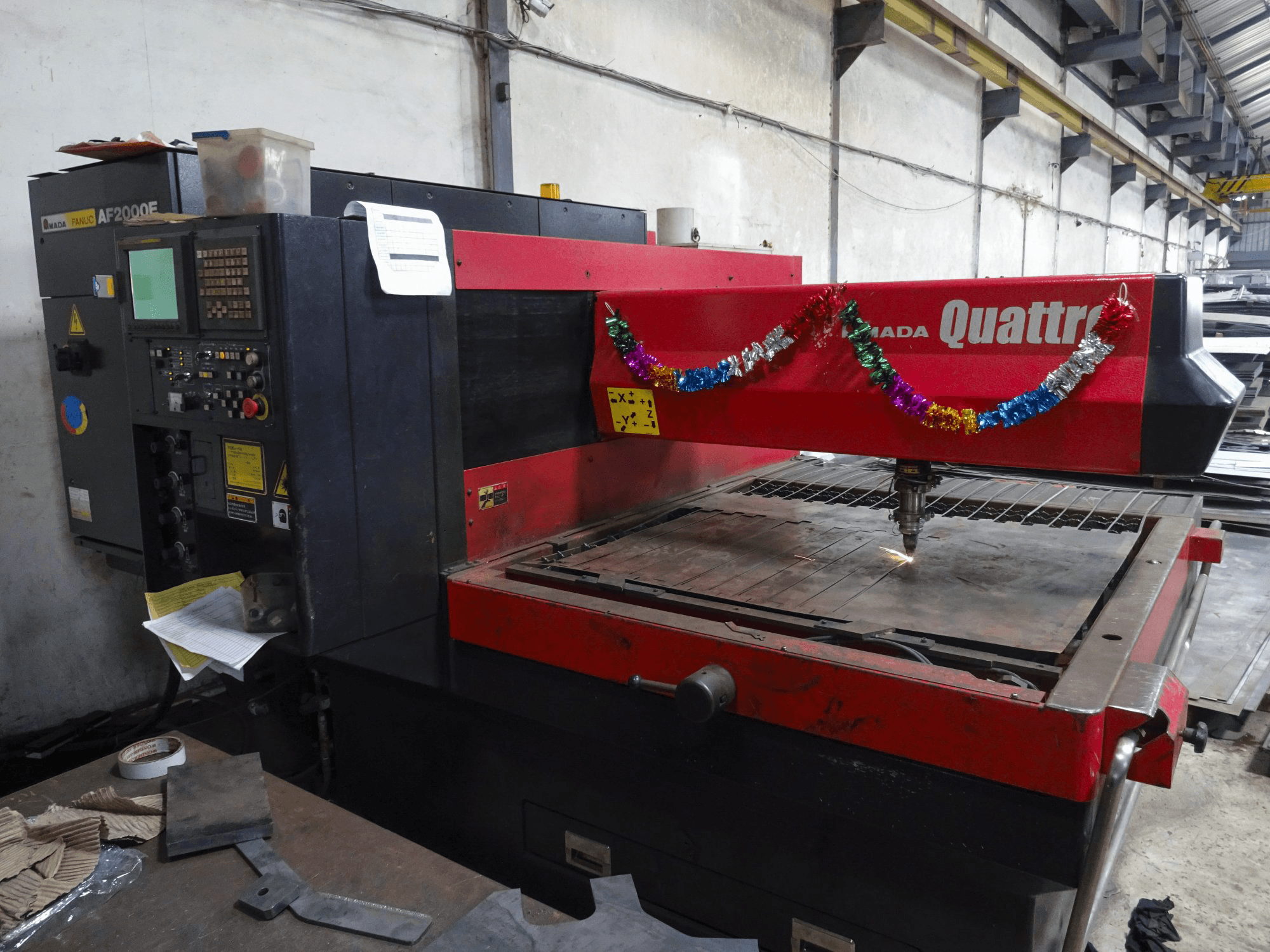 AMADA-maskinen framifrånQuattro AF2000E