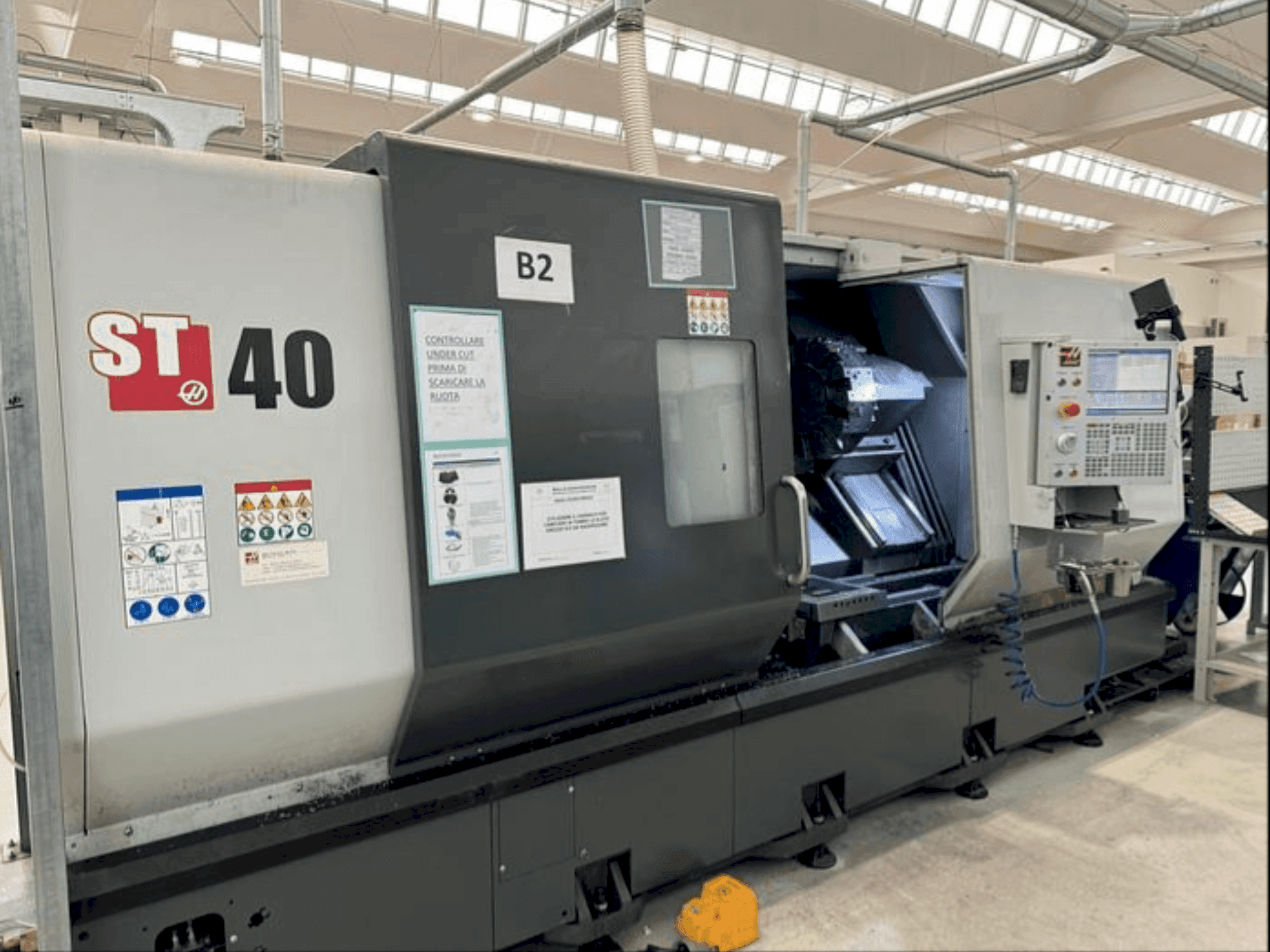 HAAS ST40-maskinen framifrån