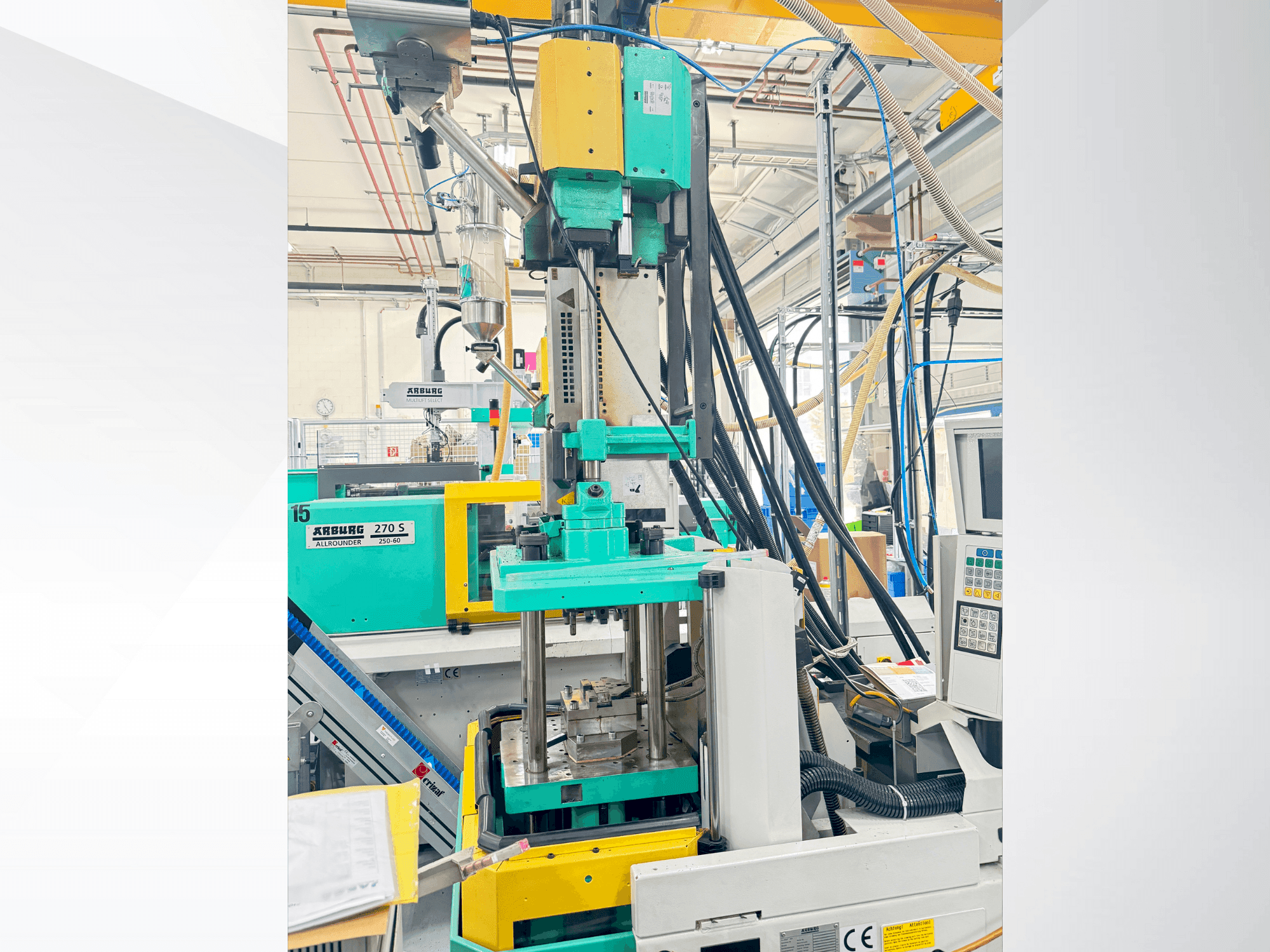 Arburg 220 S 150-60U-maskinen framifrån