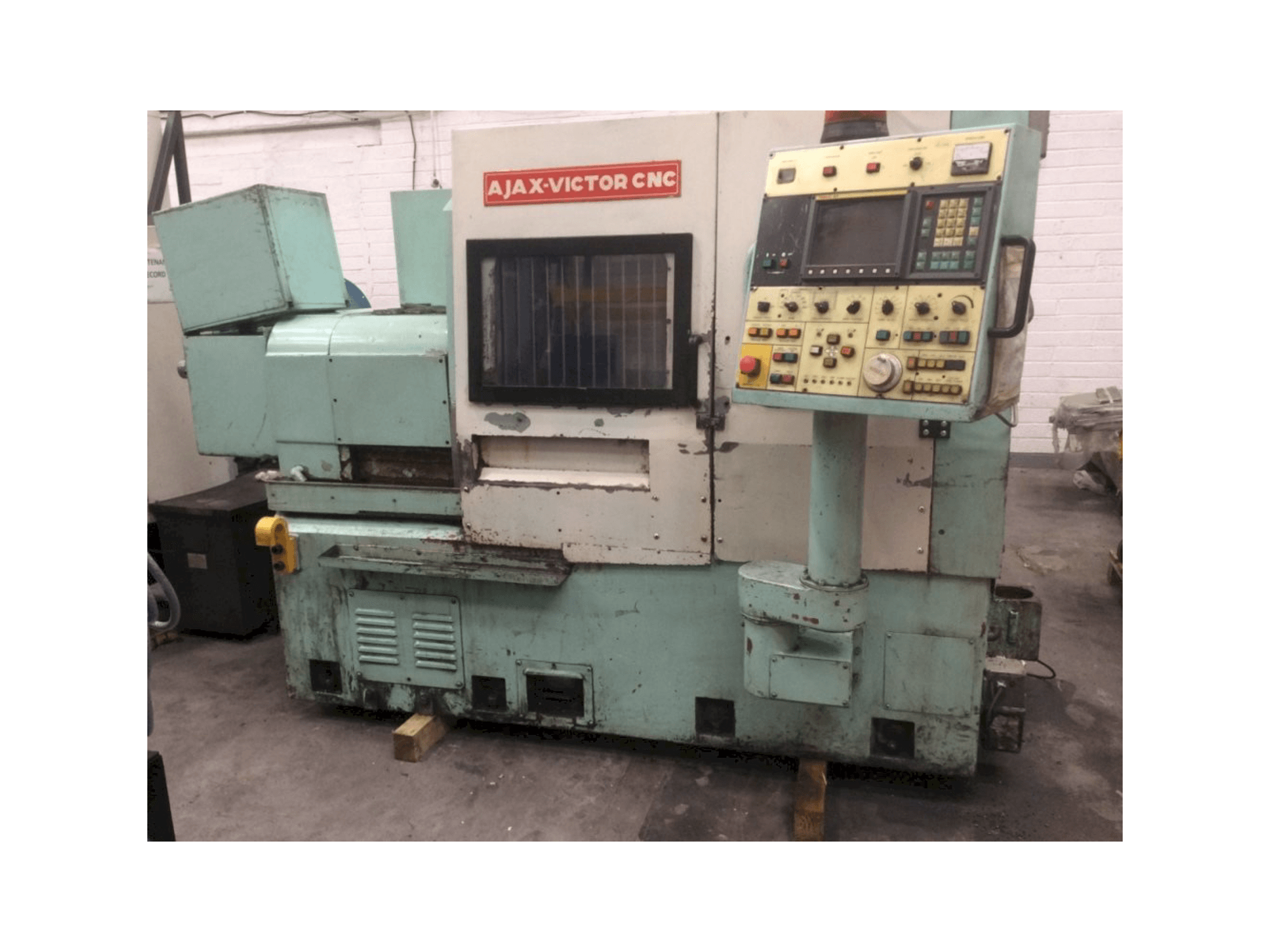 Victor TNS-3H-maskinen framifrån