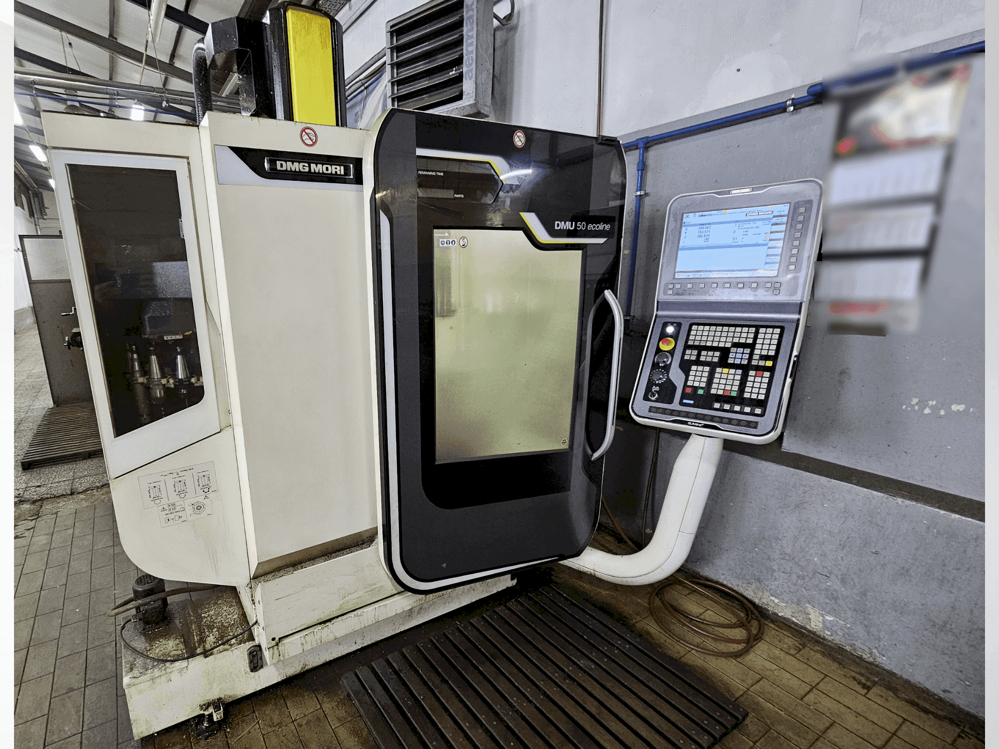 DMG MORI DMU 50 ecoline-maskinen framifrån