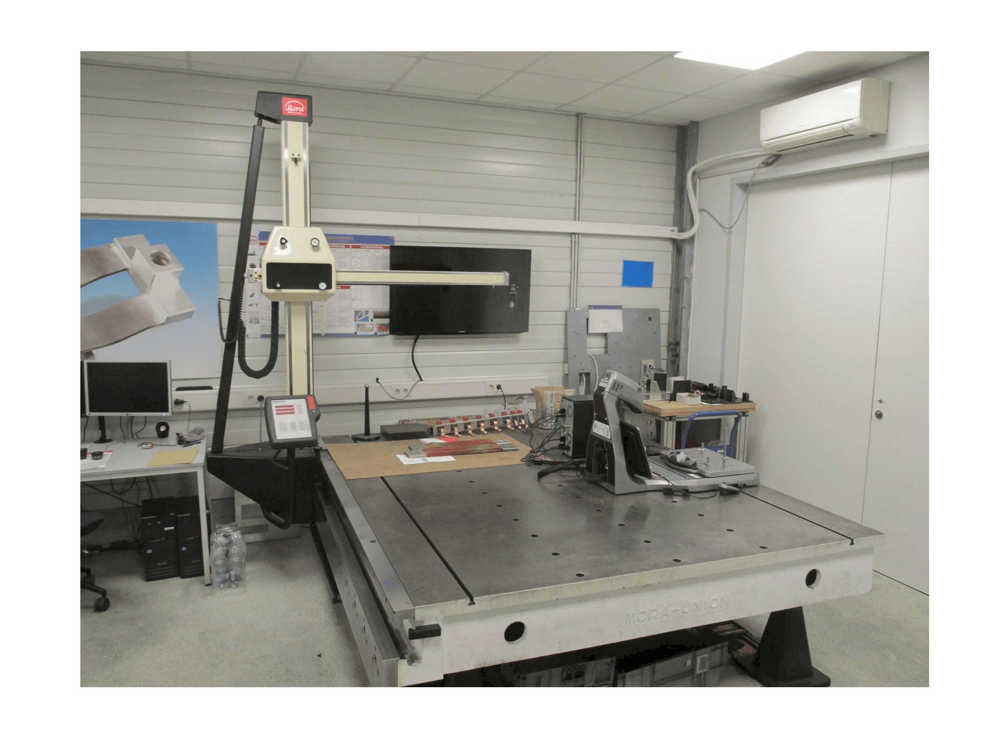 Mora Console Version Assistant-maskinen framifrån