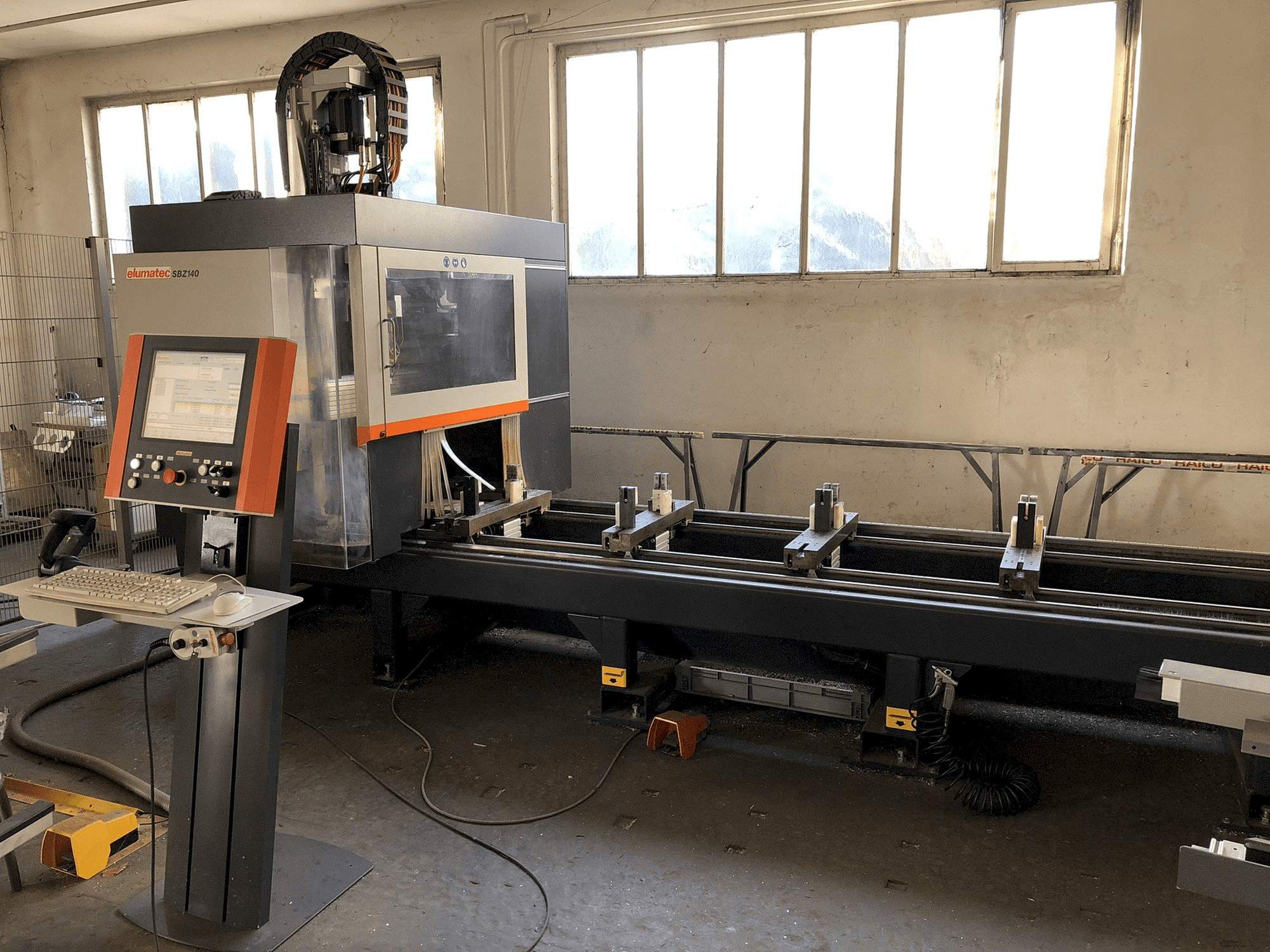 Elumatec SBZ 140/60-maskinen framifrån