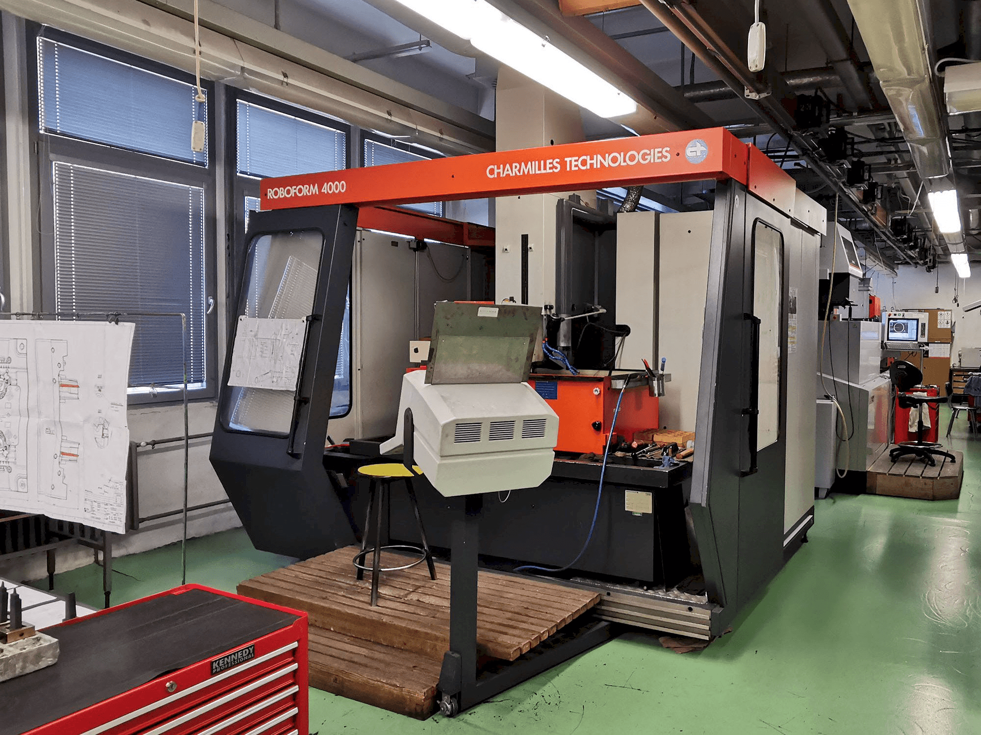CHARMILLES Roboform 4000-maskinen framifrån