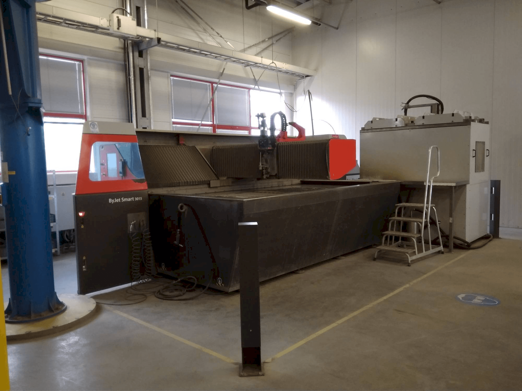 Bystronic ByJet Smart 3015-maskinen framifrån