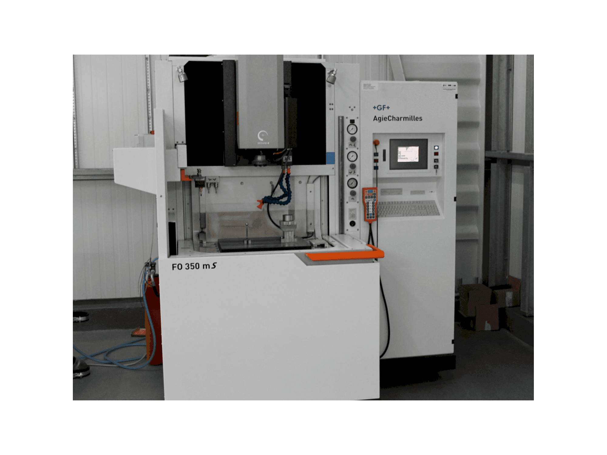 AgieCharmilles FO350MS-maskinen framifrån