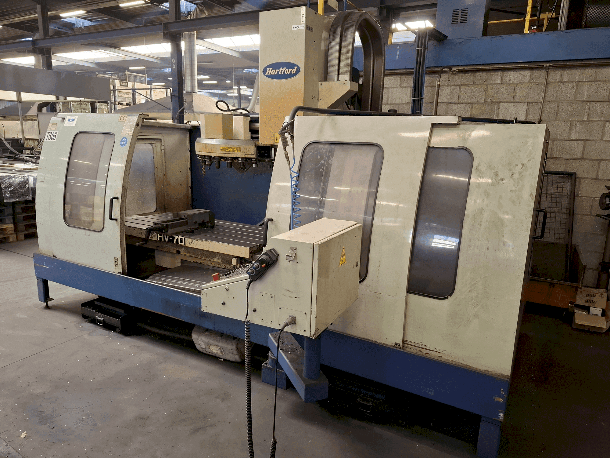 HARTFORD HV-70S-maskinen framifrån