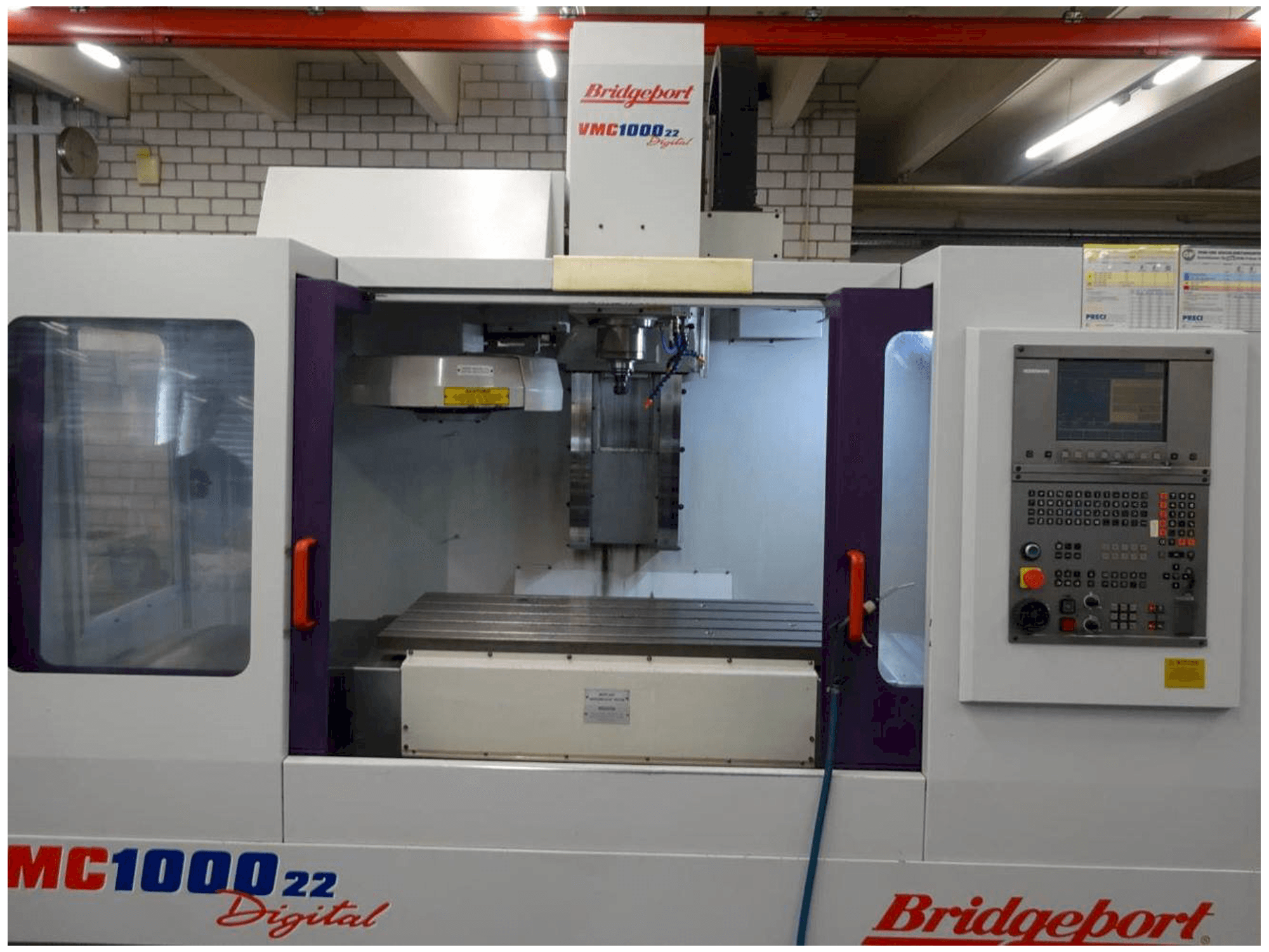Bridgeport VMC1000-22-maskinen framifrån